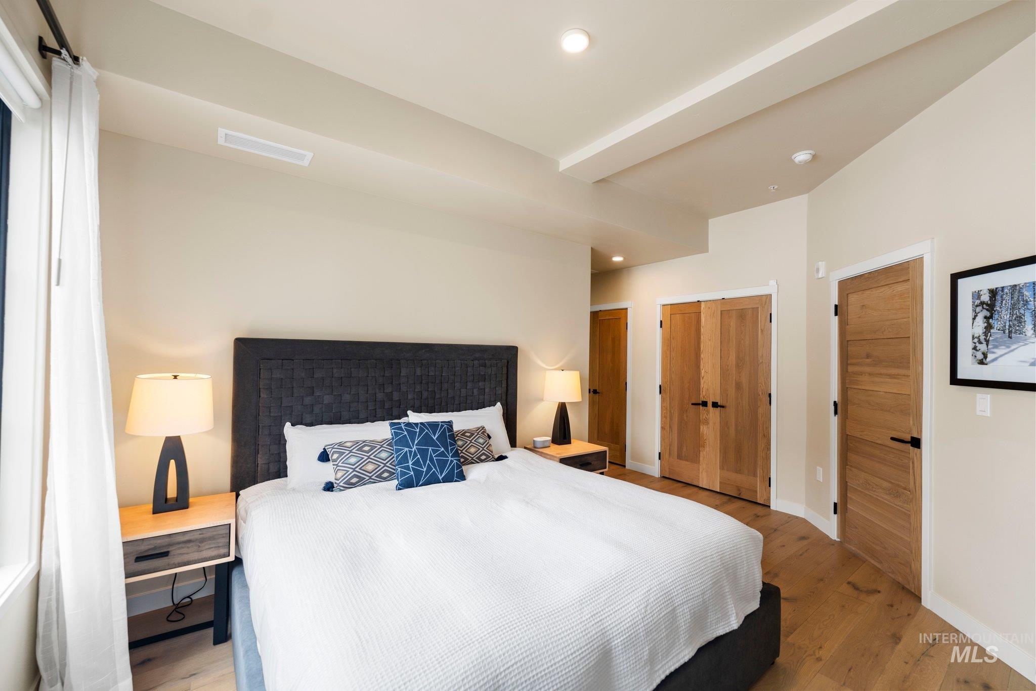 760 Village Drive, Donnelly, Idaho 83615, 2 Bedrooms, 2 Bathrooms, Residential For Sale, Price $998,900, 98966976