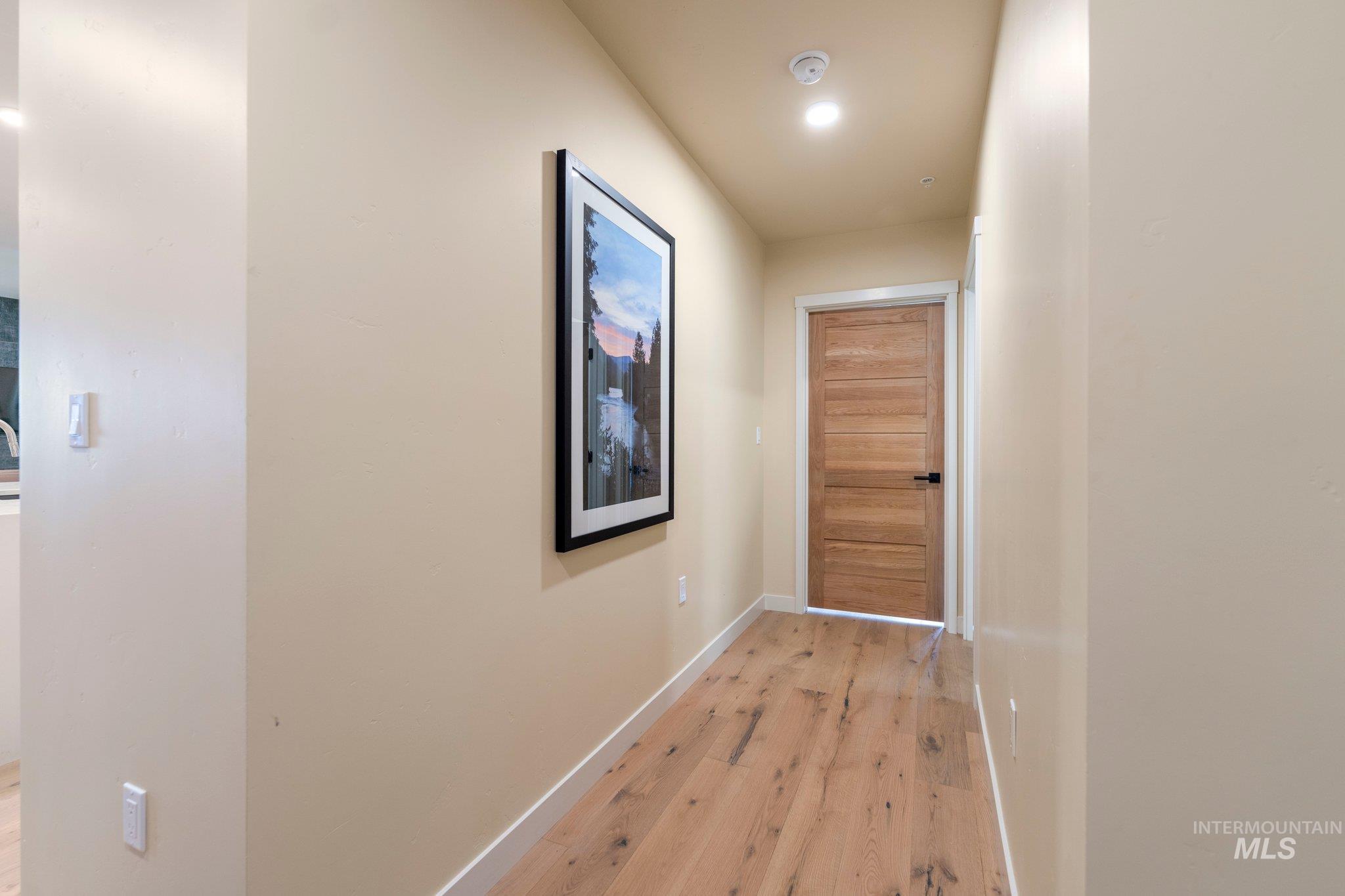 760 Village Drive, Donnelly, Idaho 83615, 2 Bedrooms, 2 Bathrooms, Residential For Sale, Price $998,900, 98966976