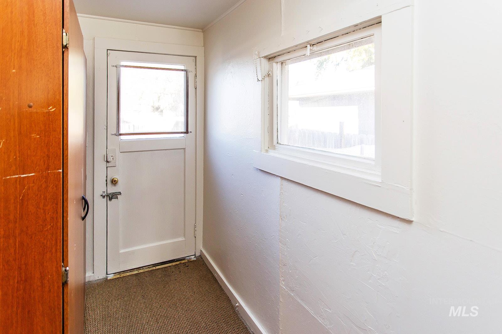 319 Jackson St, Twin Falls, Idaho 83301, 2 Bedrooms, 1 Bathroom, Residential Income For Sale, Price $229,000, 98966981