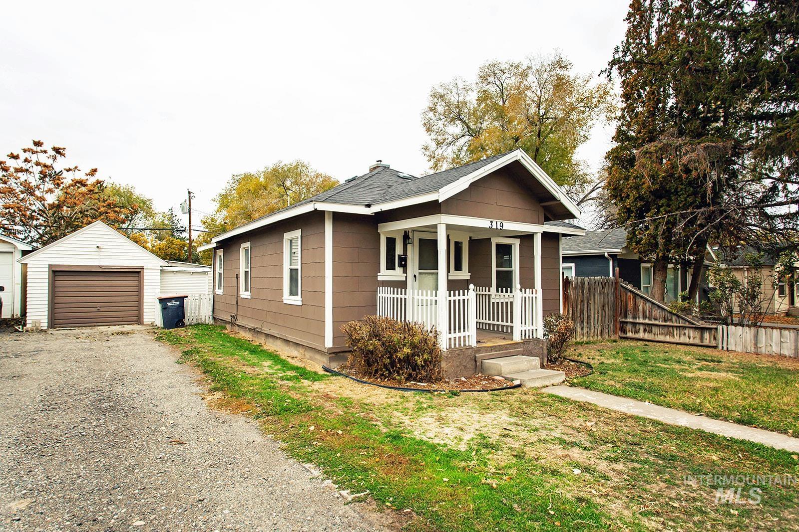 319 Jackson St, Twin Falls, Idaho 83301, 2 Bedrooms, 1 Bathroom, Residential For Sale, Price $229,000, 98966983