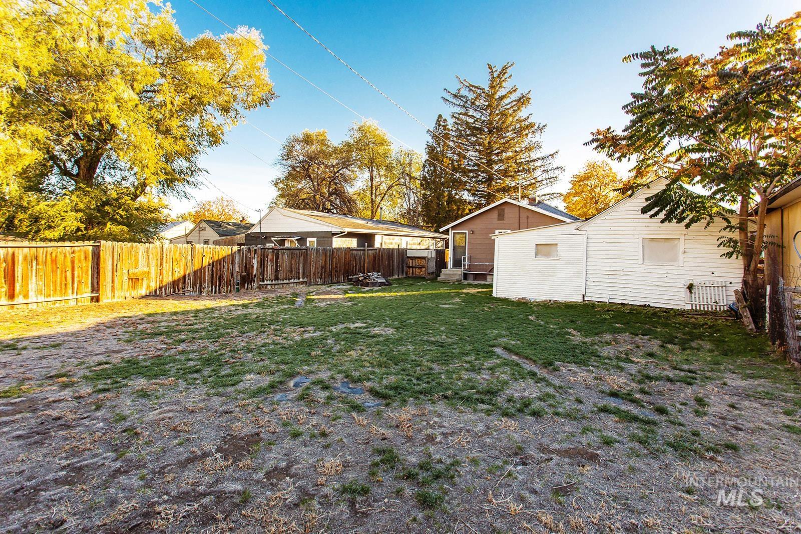 319 Jackson St, Twin Falls, Idaho 83301, 2 Bedrooms, 1 Bathroom, Residential For Sale, Price $229,000, 98966983