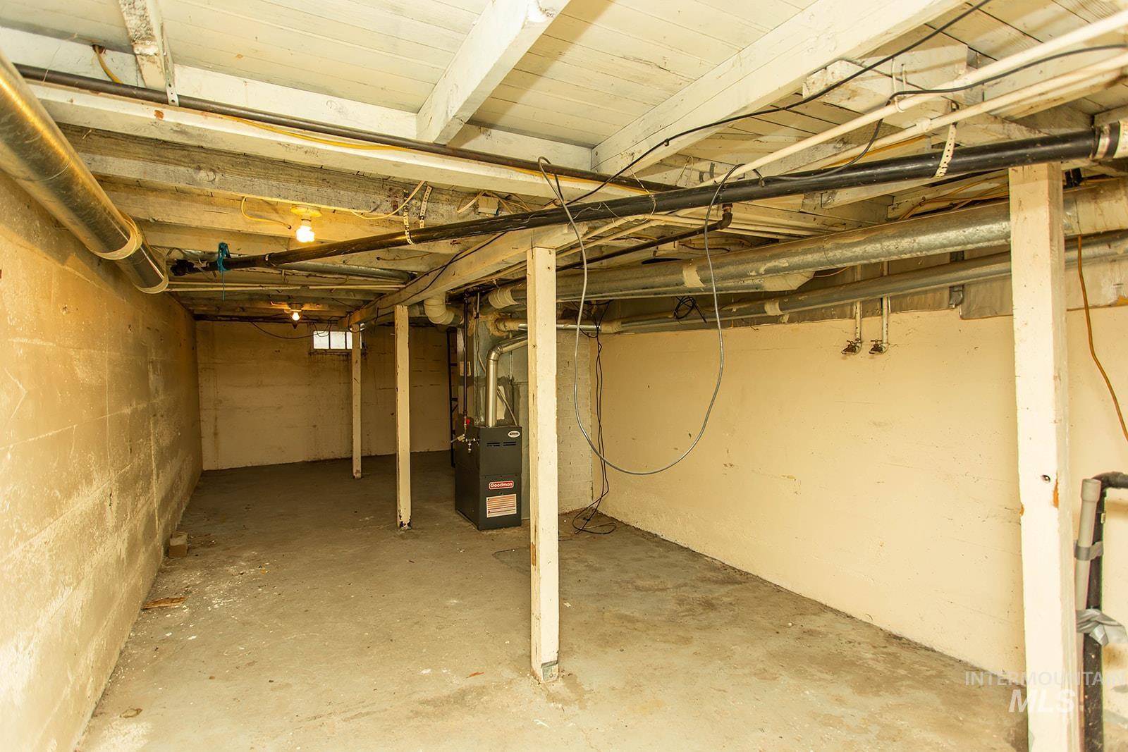 319 Jackson St, Twin Falls, Idaho 83301, 2 Bedrooms, 1 Bathroom, Residential For Sale, Price $229,000, 98966983