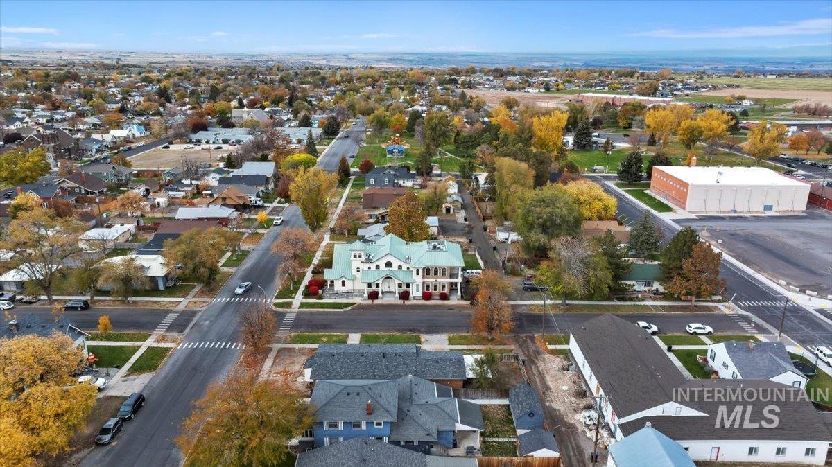 200 N 8th, Buhl, Idaho 83316, 2 Bedrooms, 1 Bathroom, Residential Income For Sale, Price $750,000, 98966985