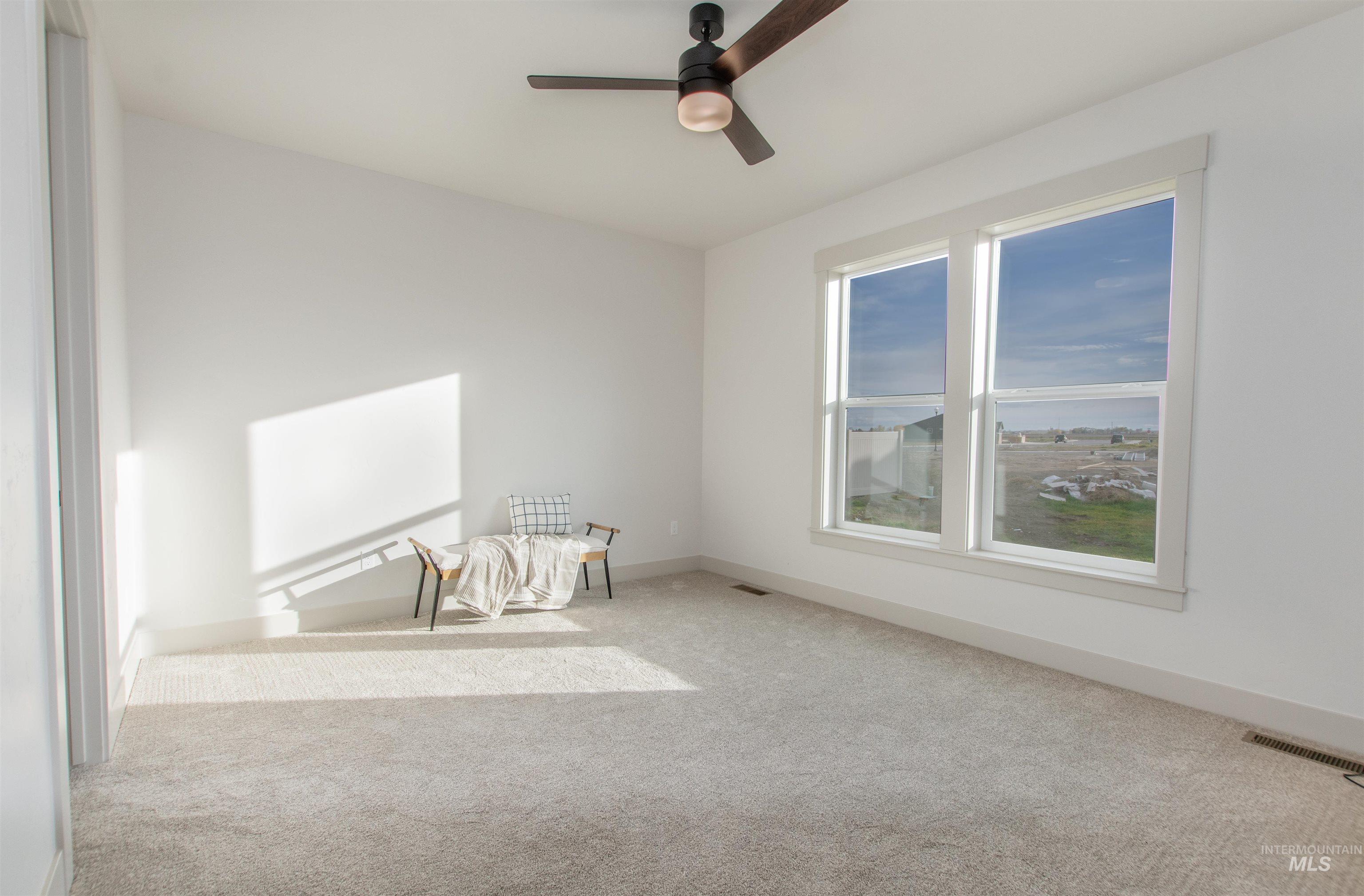 438 Linden St, New Plymouth, Idaho 83655, 5 Bedrooms, 2.5 Bathrooms, Residential For Sale, Price $465,000, 98966987