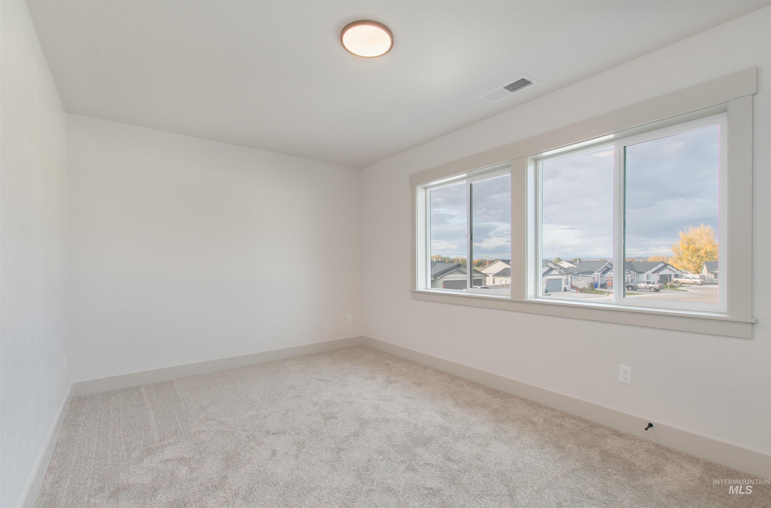 438 Linden St, New Plymouth, Idaho 83655, 5 Bedrooms, 2.5 Bathrooms, Residential For Sale, Price $465,000, 98966987