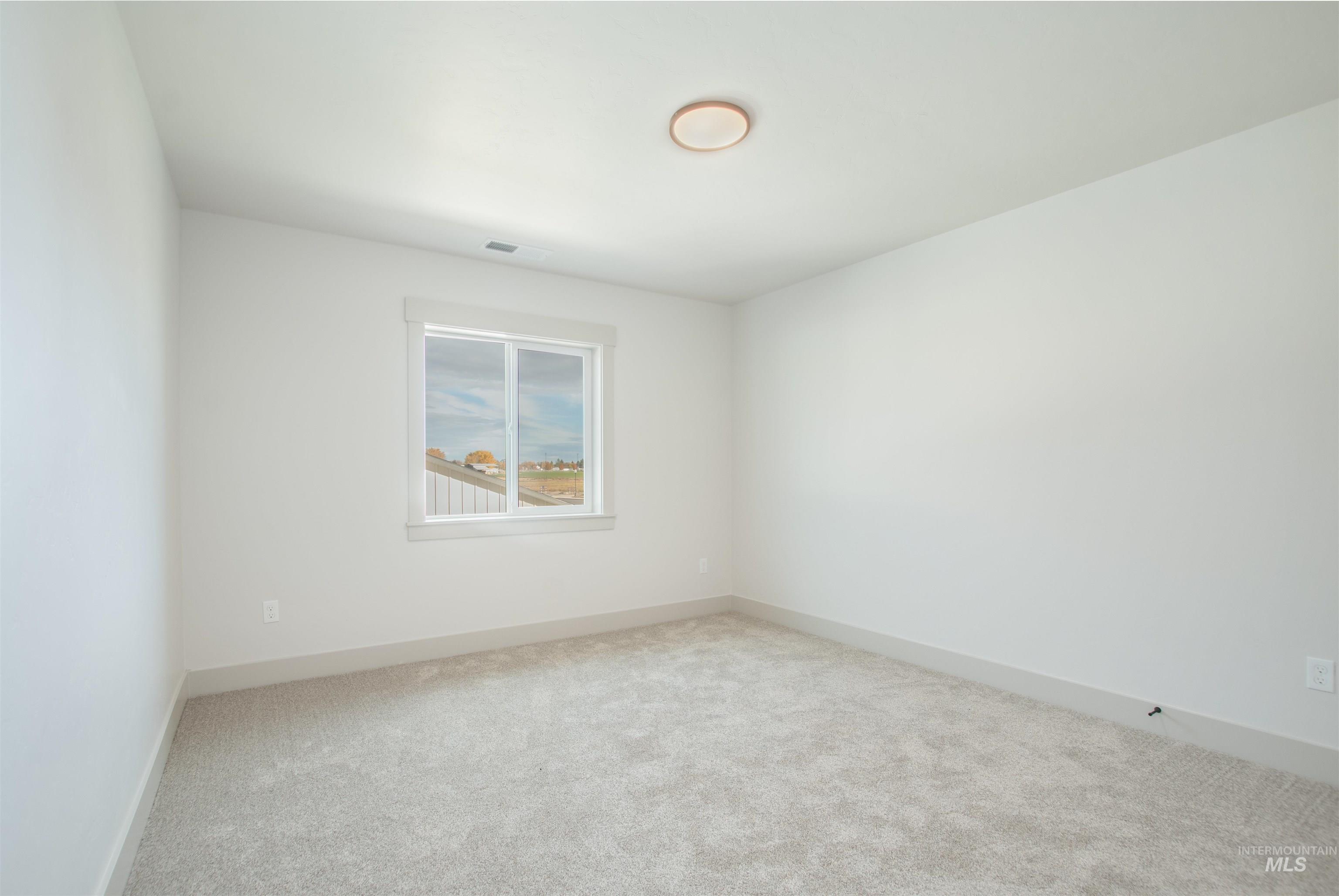 438 Linden St, New Plymouth, Idaho 83655, 5 Bedrooms, 2.5 Bathrooms, Residential For Sale, Price $465,000, 98966987