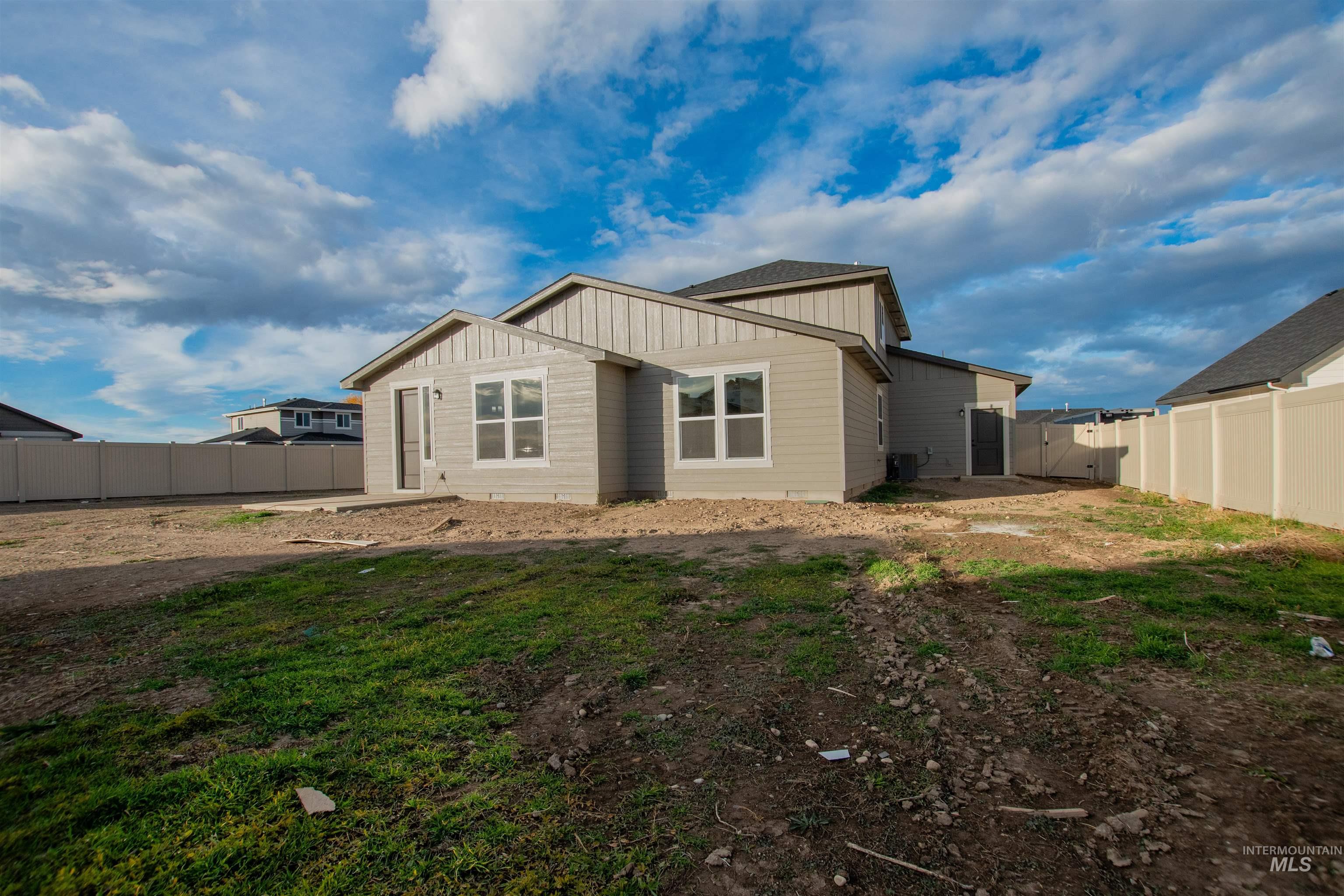 438 Linden St, New Plymouth, Idaho 83655, 5 Bedrooms, 2.5 Bathrooms, Residential For Sale, Price $465,000, 98966987