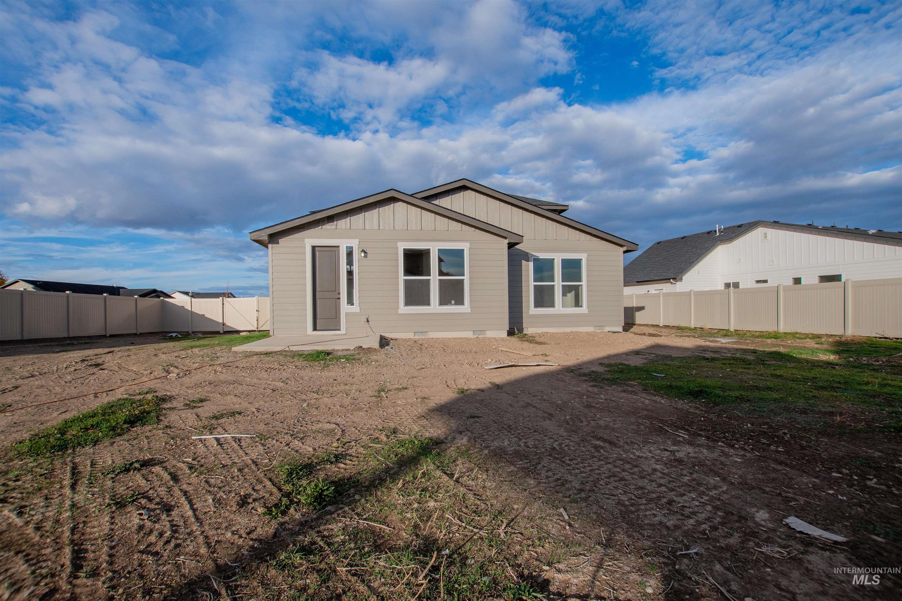 438 Linden St, New Plymouth, Idaho 83655, 5 Bedrooms, 2.5 Bathrooms, Residential For Sale, Price $465,000, 98966987