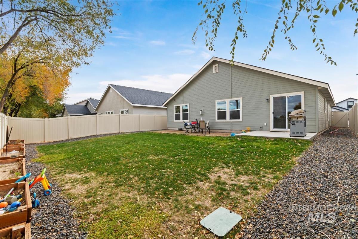 658 E Warrior Basin St, Kuna, Idaho 83634, 3 Bedrooms, 2 Bathrooms, Residential For Sale, Price $445,000, 98966999