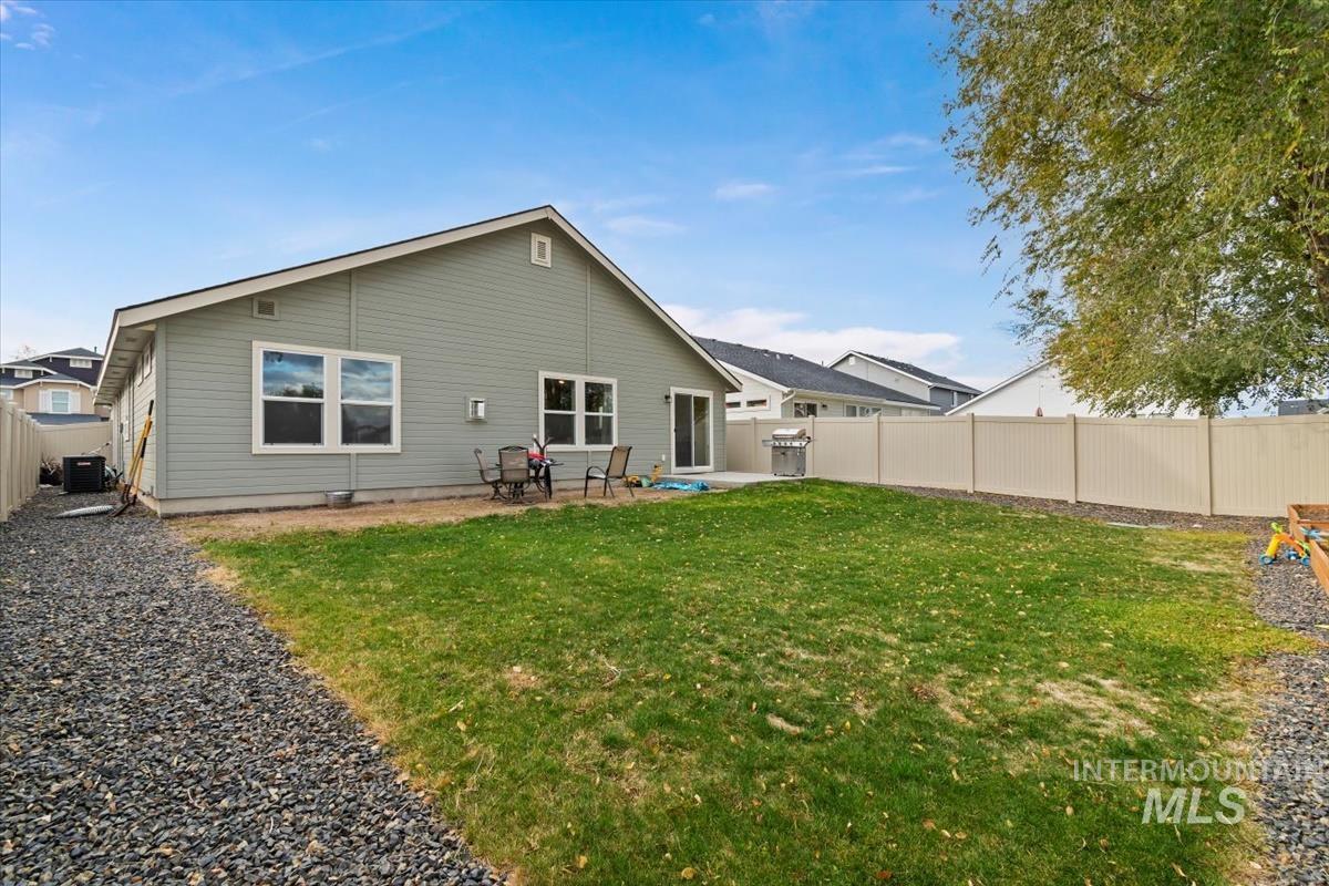 658 E Warrior Basin St, Kuna, Idaho 83634, 3 Bedrooms, 2 Bathrooms, Residential For Sale, Price $445,000, 98966999