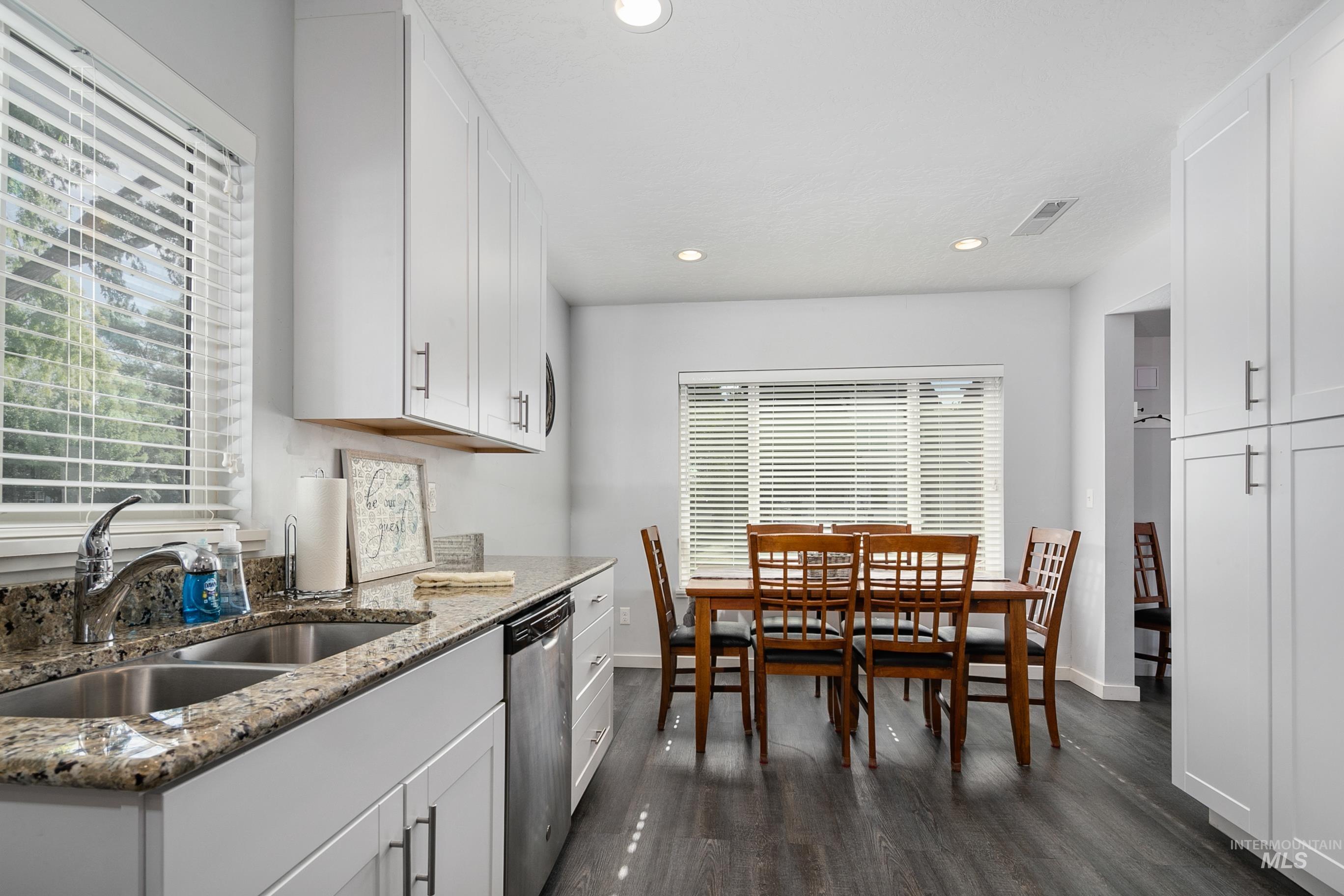 2513 N 31st, Boise, Idaho 83703, 3 Bedrooms, 2 Bathrooms, Residential Income For Sale, Price $870,000, 98967007