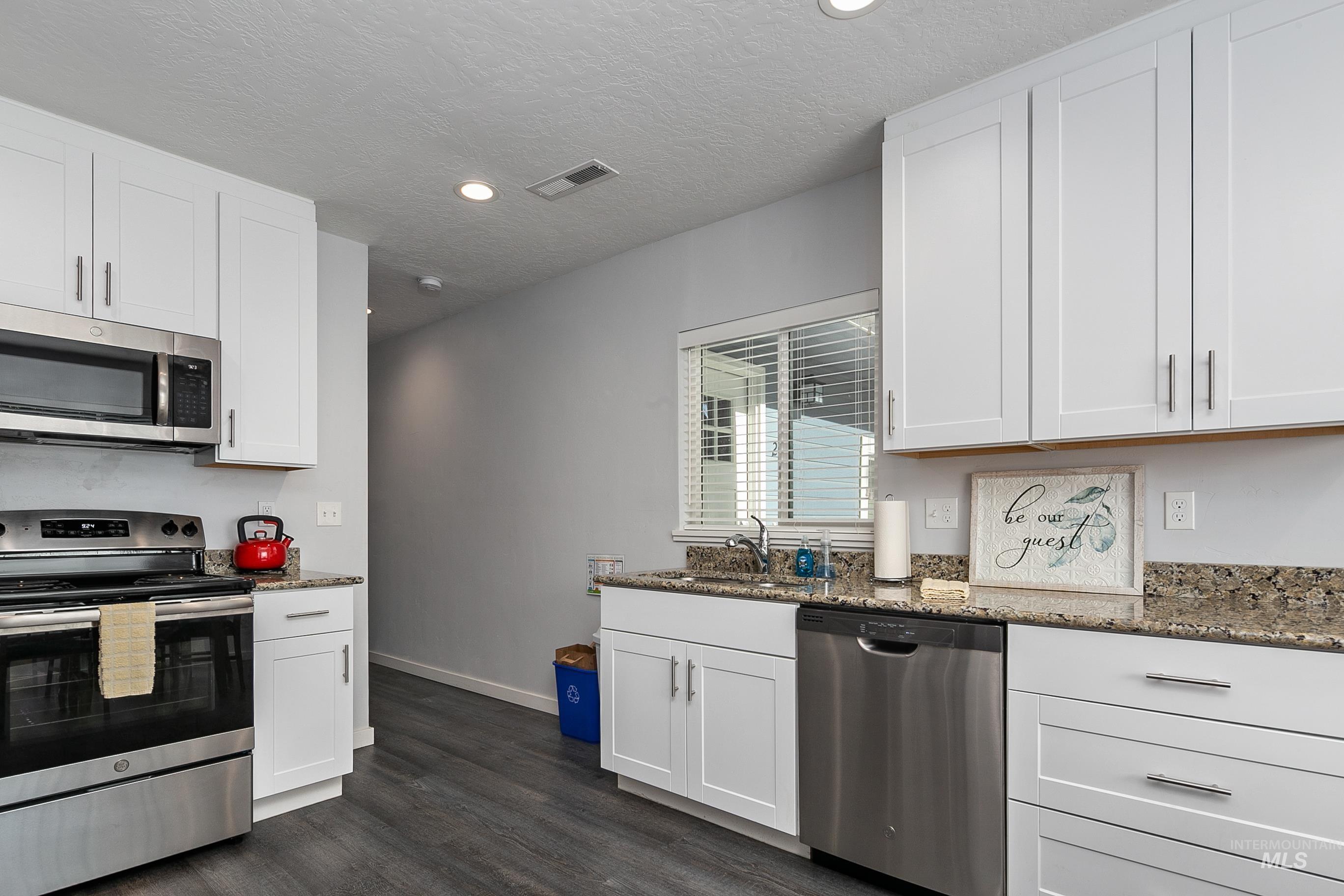 2513 N 31st, Boise, Idaho 83703, 3 Bedrooms, 2 Bathrooms, Residential Income For Sale, Price $870,000, 98967007