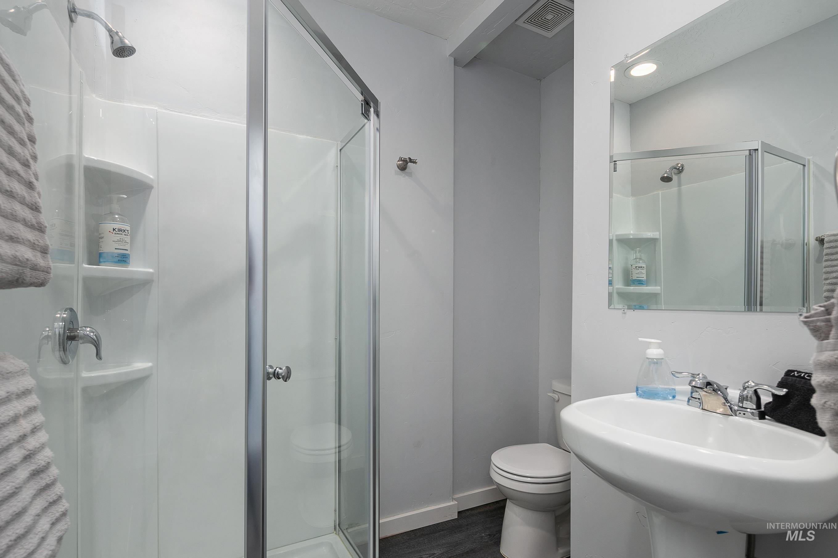 2513 N 31st, Boise, Idaho 83703, 3 Bedrooms, 2 Bathrooms, Residential Income For Sale, Price $870,000, 98967007