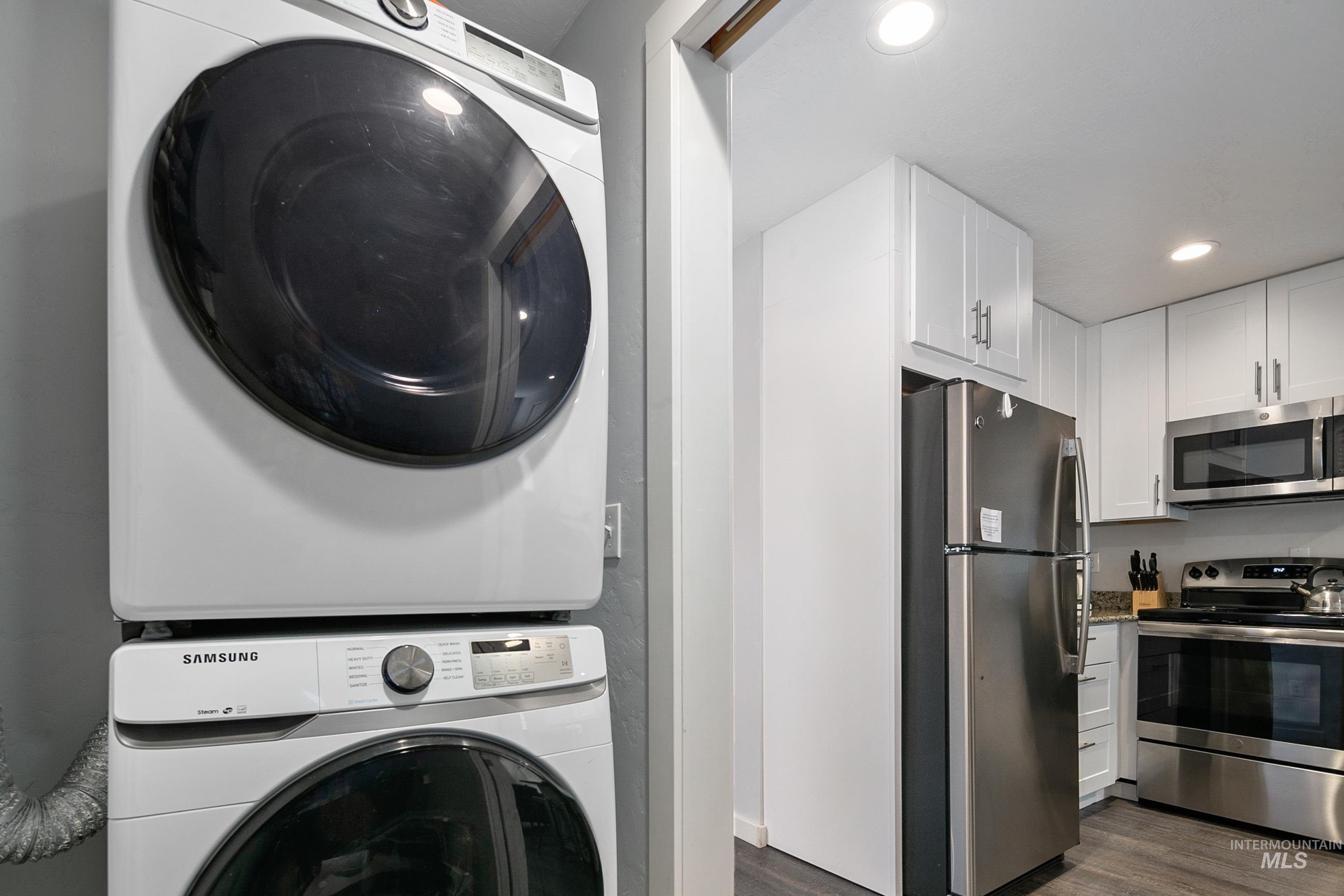 2513 N 31st, Boise, Idaho 83703, 3 Bedrooms, 2 Bathrooms, Residential Income For Sale, Price $870,000, 98967007