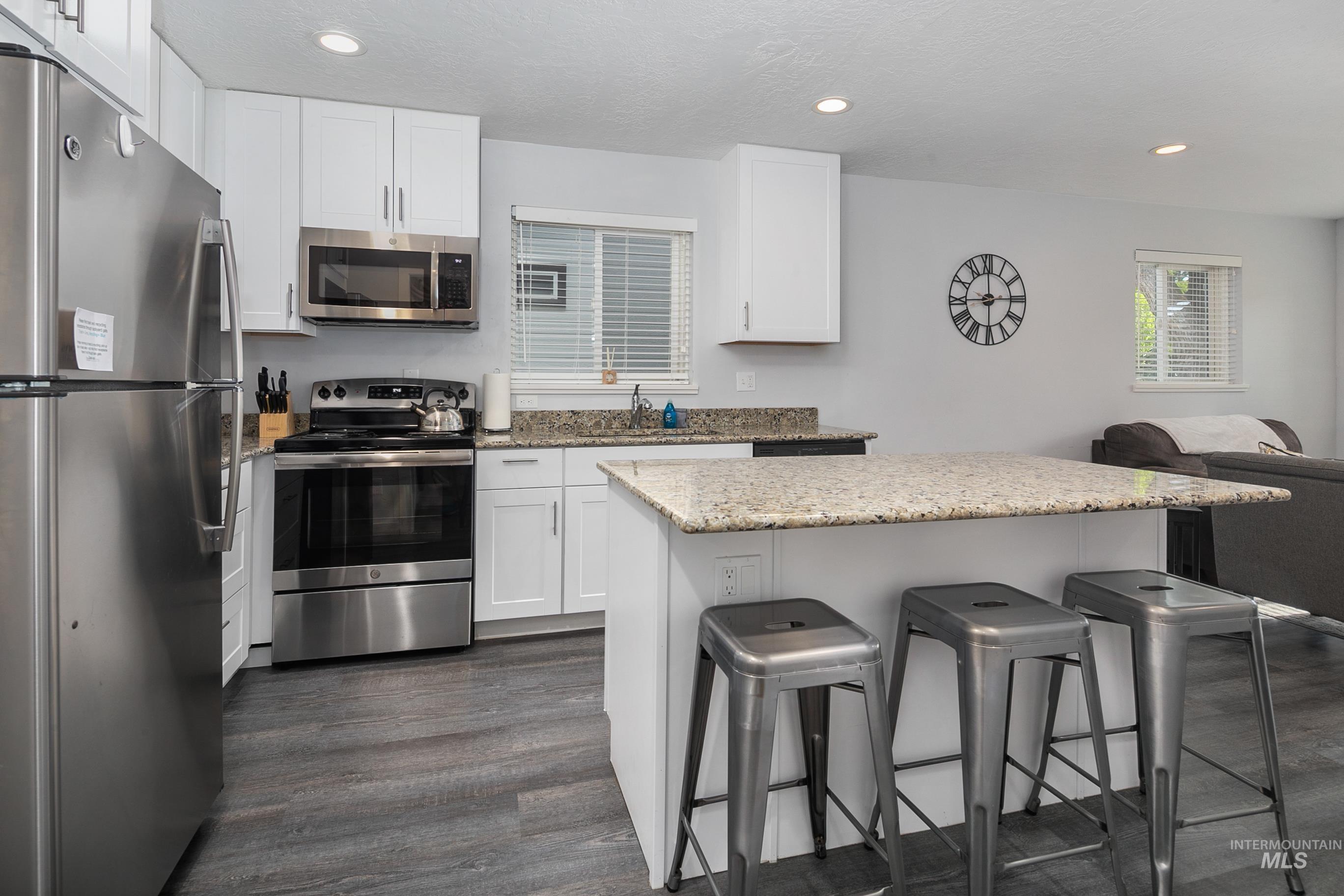 2513 N 31st, Boise, Idaho 83703, 3 Bedrooms, 2 Bathrooms, Residential Income For Sale, Price $870,000, 98967007