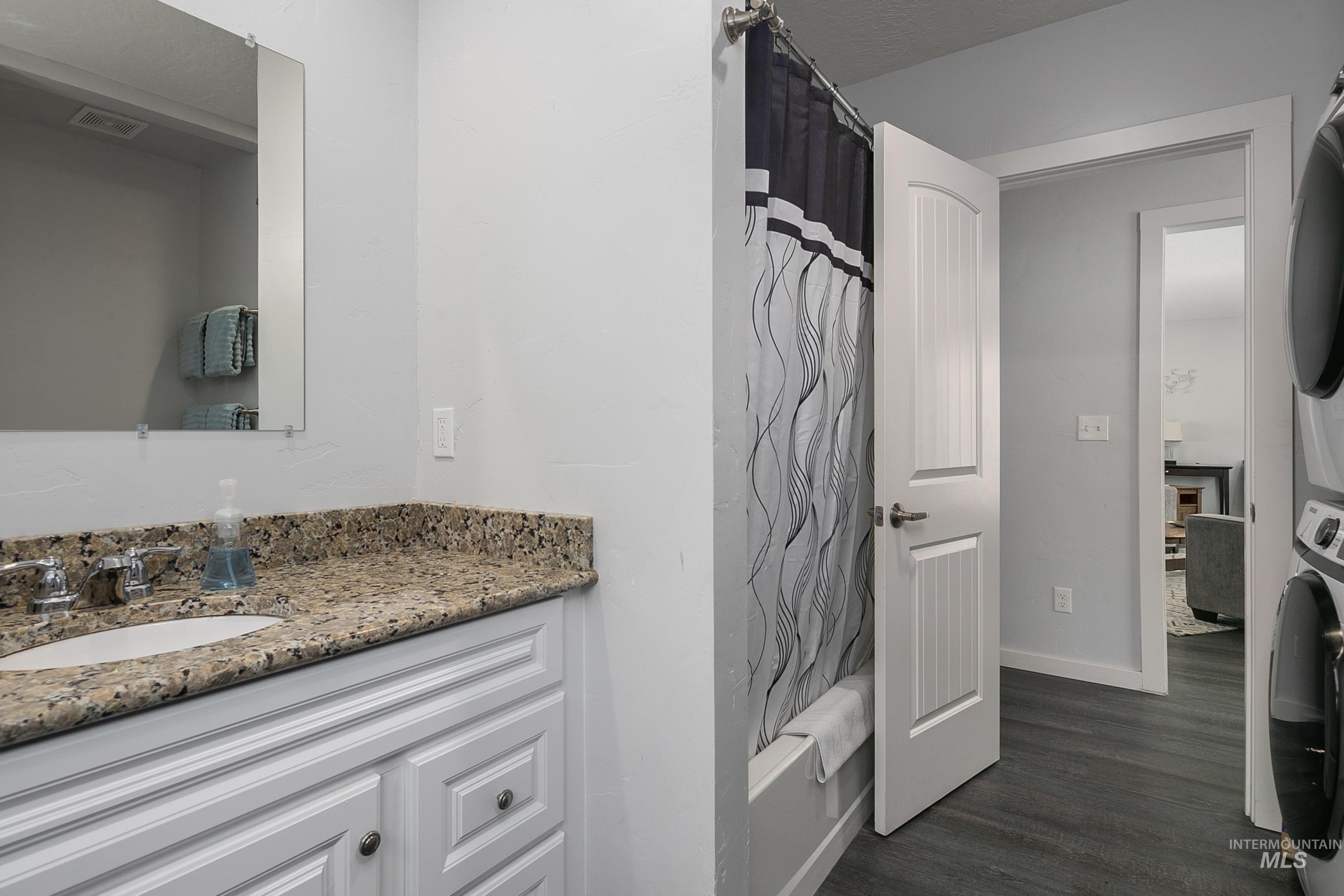 2513 N 31st, Boise, Idaho 83703, 3 Bedrooms, 2 Bathrooms, Residential Income For Sale, Price $870,000, 98967007