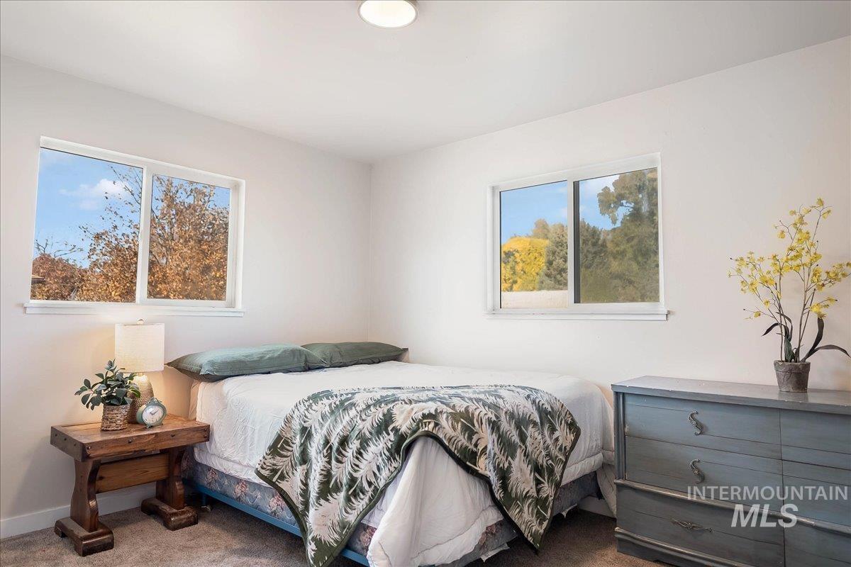 1734 Poplar Ave, Twin Falls, Idaho 83301-6702, 4 Bedrooms, 2 Bathrooms, Residential For Sale, Price $274,900, 98967012