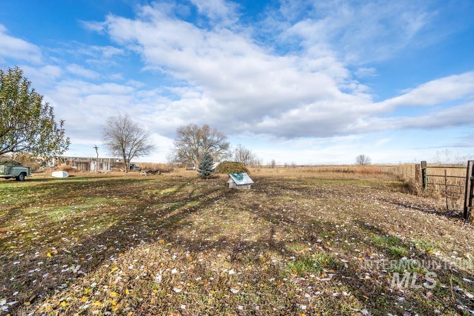 9350 Dewey Rd, Emmett, Idaho 83617, 3 Bedrooms, 2 Bathrooms, Residential For Sale, Price $424,000, 98967023