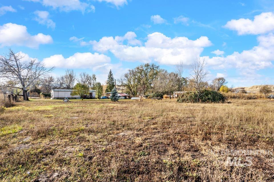 9350 Dewey Rd, Emmett, Idaho 83617, 3 Bedrooms, 2 Bathrooms, Residential For Sale, Price $424,000, 98967023