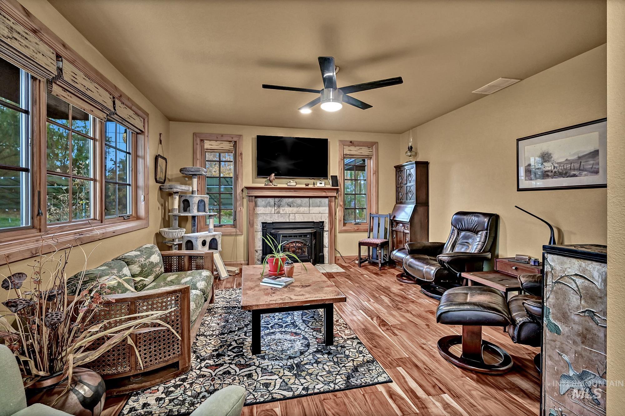 892 N Pollard Ln, Star, Idaho 83669, 3 Bedrooms, 2.5 Bathrooms, Residential For Sale, Price $879,000, 98967027