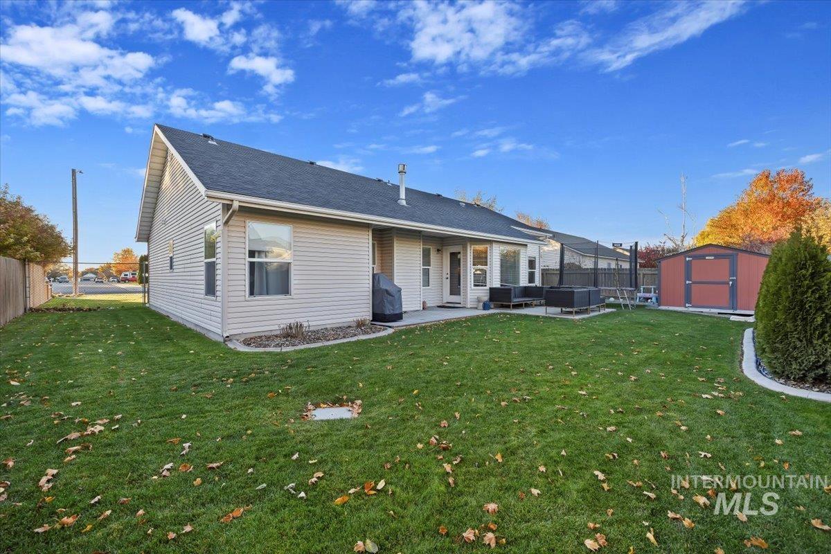 524 Meadowlark Way, Twin Falls, Idaho 83301-6820, 4 Bedrooms, 2 Bathrooms, Residential For Sale, Price $434,900, 98967047