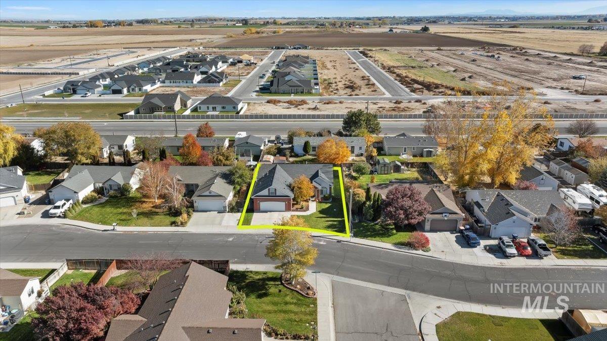 524 Meadowlark Way, Twin Falls, Idaho 83301-6820, 4 Bedrooms, 2 Bathrooms, Residential For Sale, Price $434,900, 98967047