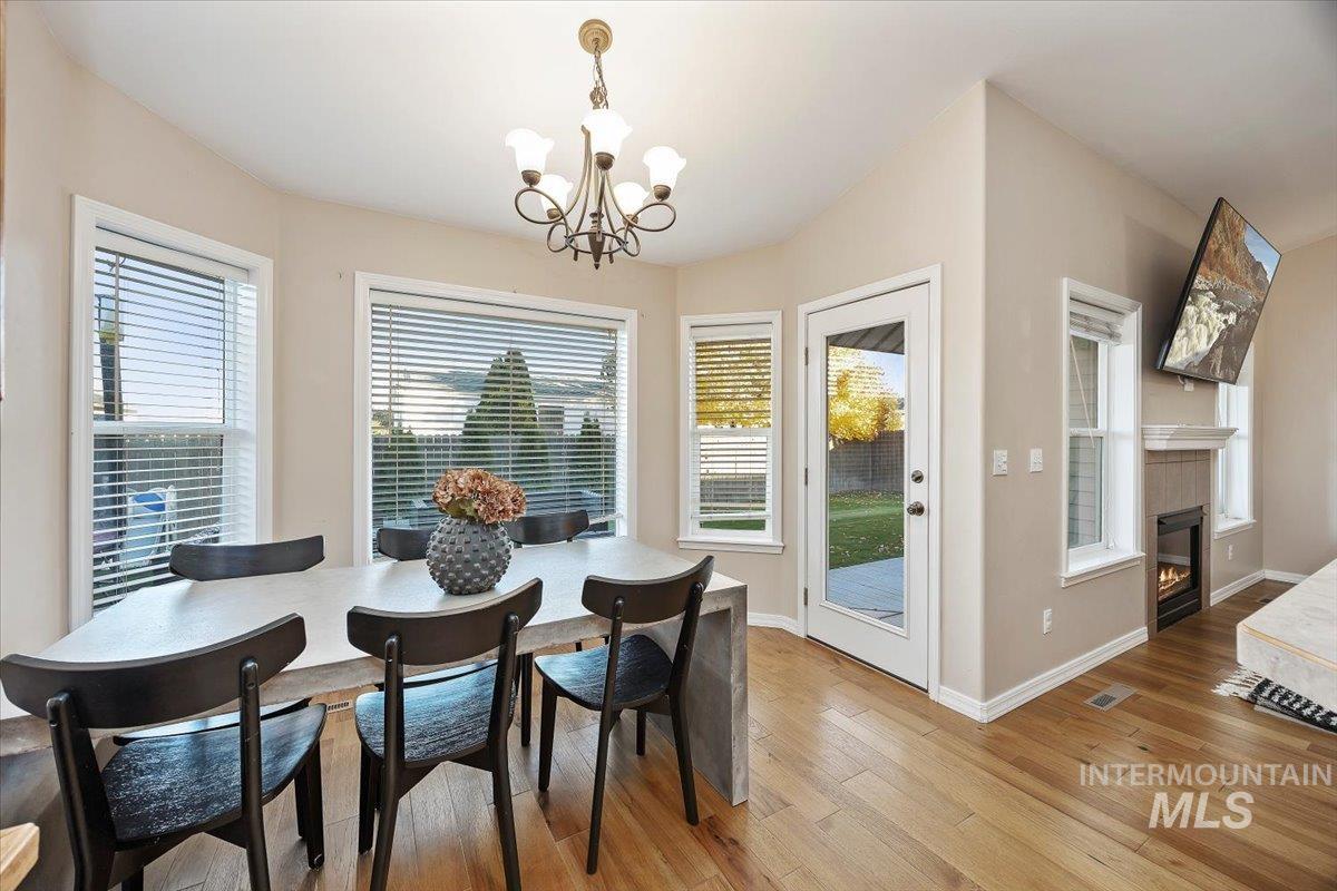 524 Meadowlark Way, Twin Falls, Idaho 83301-6820, 4 Bedrooms, 2 Bathrooms, Residential For Sale, Price $434,900, 98967047