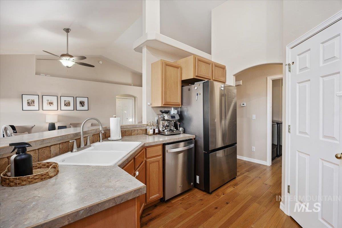 524 Meadowlark Way, Twin Falls, Idaho 83301-6820, 4 Bedrooms, 2 Bathrooms, Residential For Sale, Price $434,900, 98967047