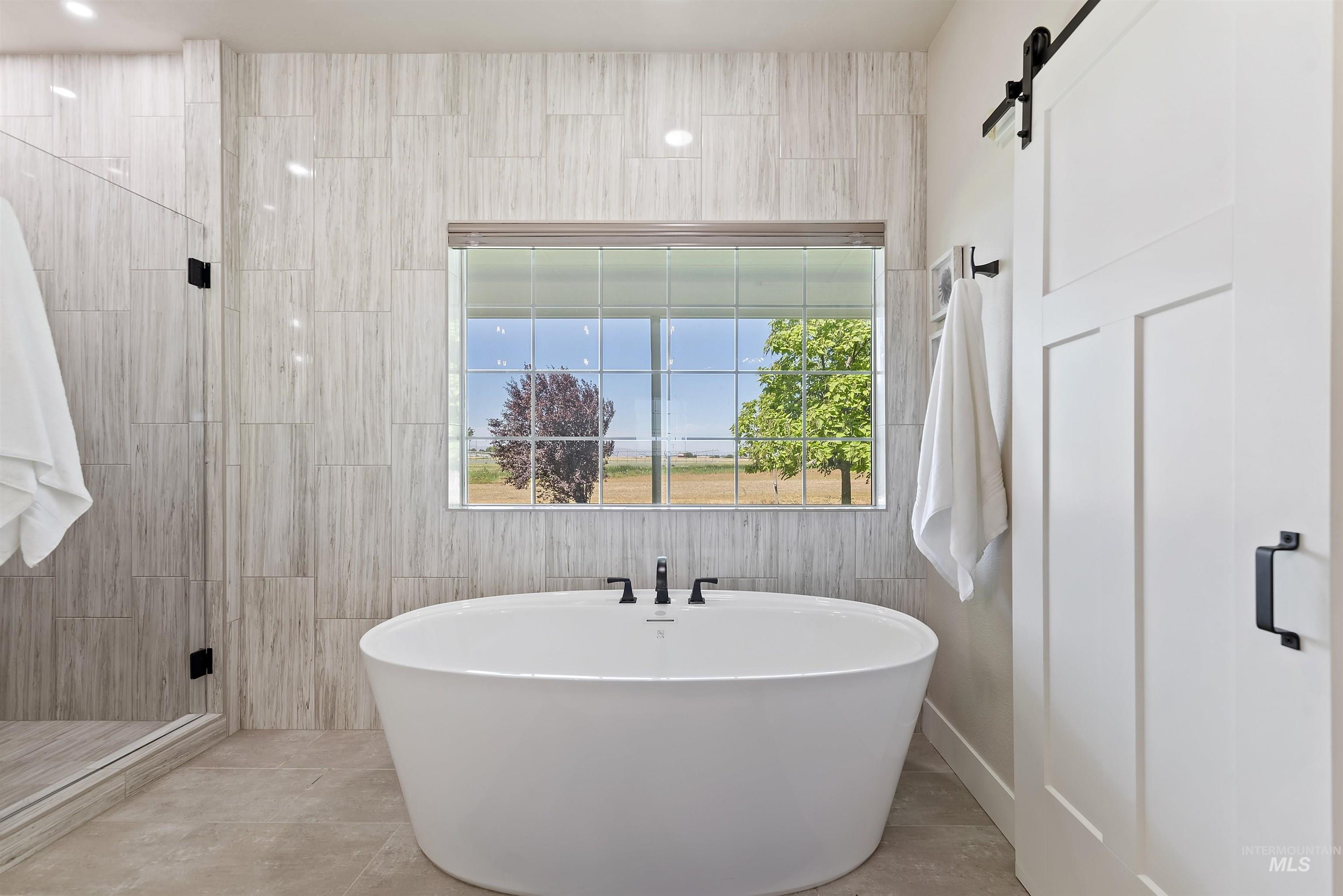 6055 W Murphy Rd, Kuna, Idaho 83634-1623, 6 Bedrooms, 5 Bathrooms, Residential For Sale, Price $1,549,999, 98967048