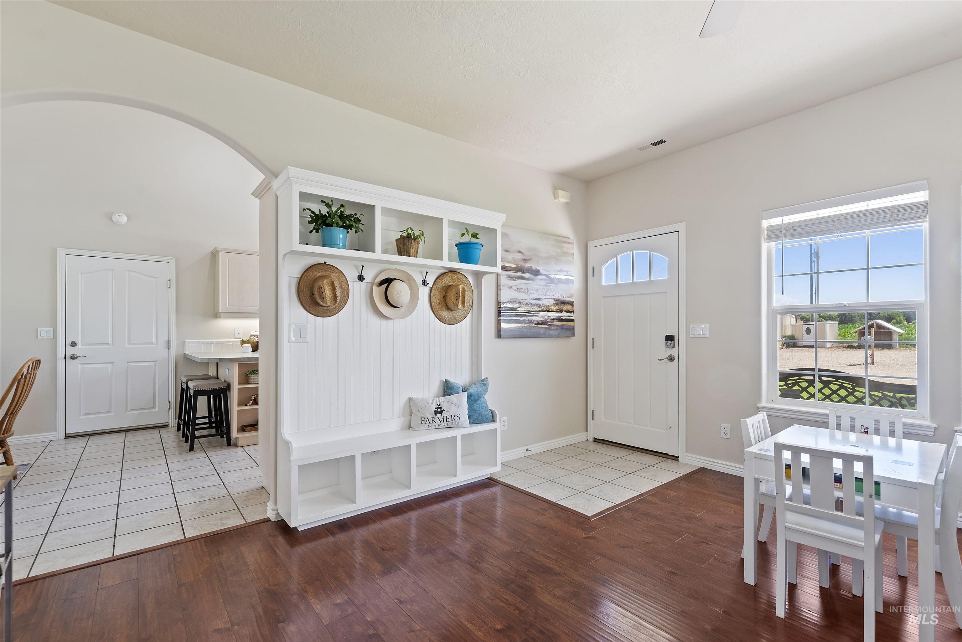 6055 W Murphy Rd, Kuna, Idaho 83634-1623, 6 Bedrooms, 5 Bathrooms, Residential For Sale, Price $1,549,999, 98967048