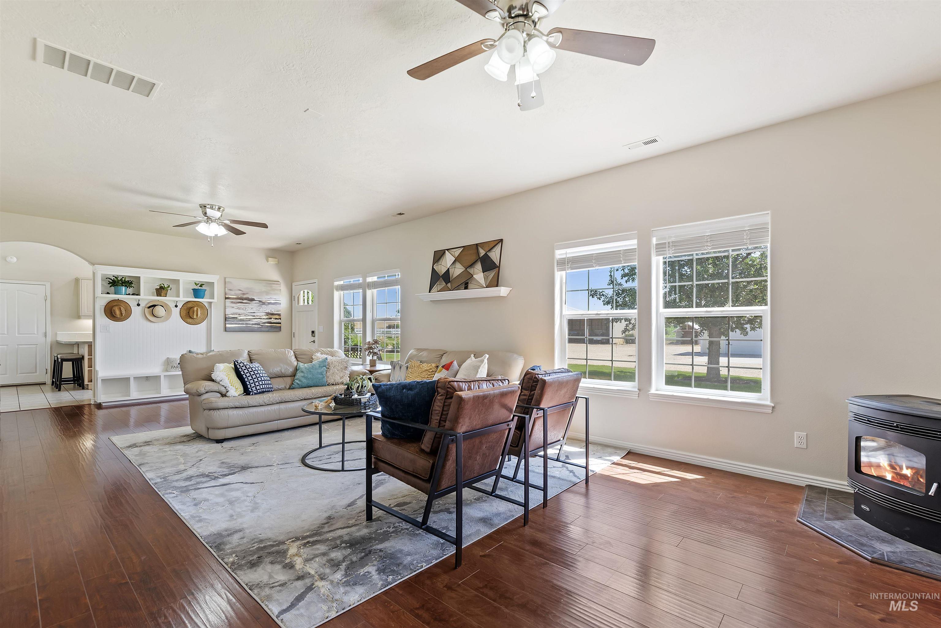 6055 W Murphy Rd, Kuna, Idaho 83634-1623, 6 Bedrooms, 5 Bathrooms, Residential For Sale, Price $1,549,999, 98967048