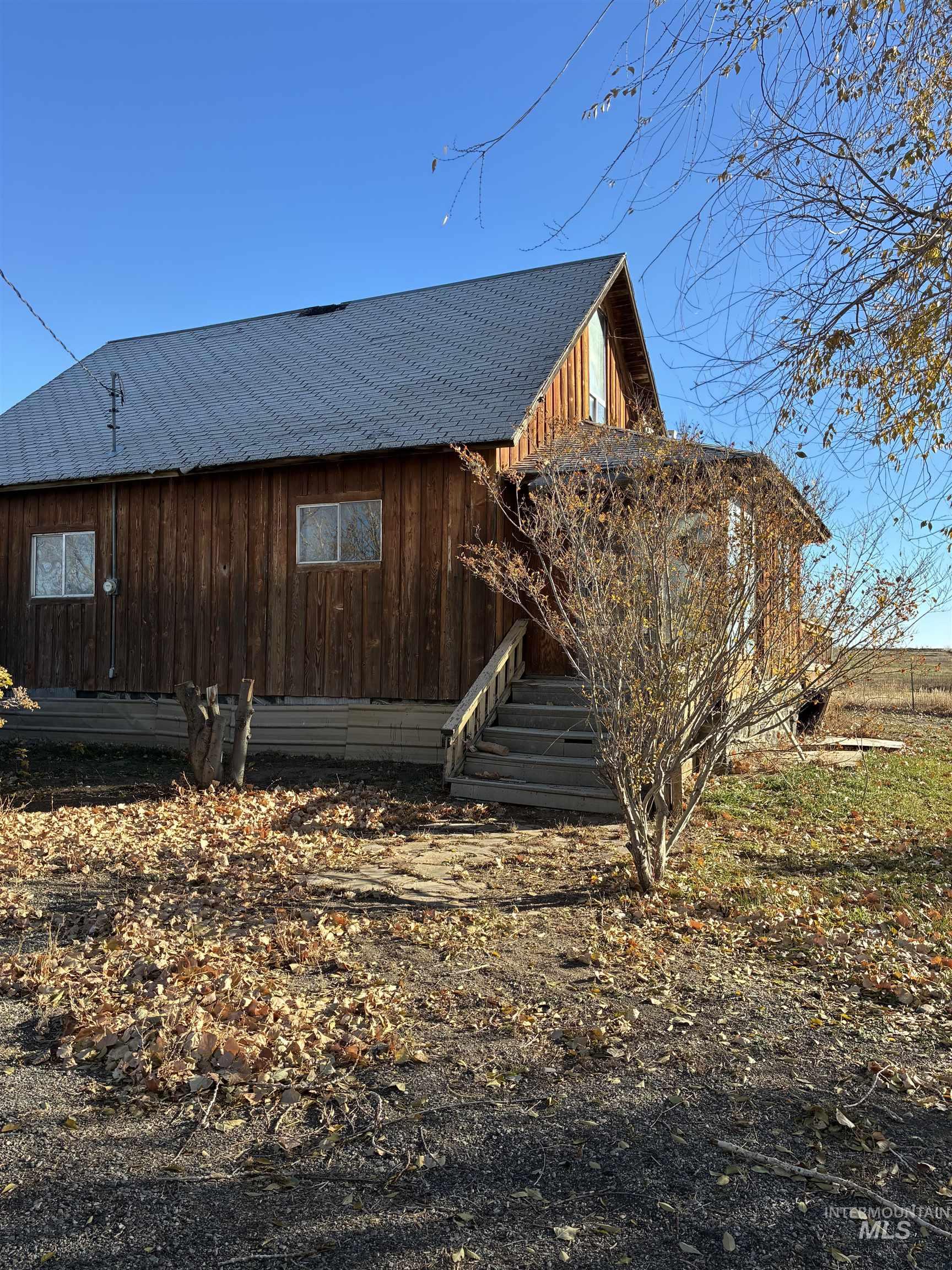 View of home's exterior