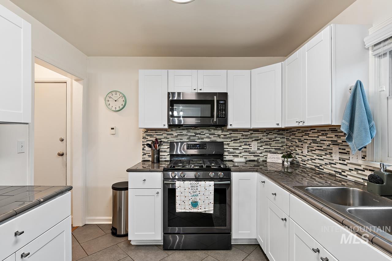 92 N Yale St, Nampa, Idaho 83651, 4 Bedrooms, 2 Bathrooms, Residential For Sale, Price $454,900, 98967053