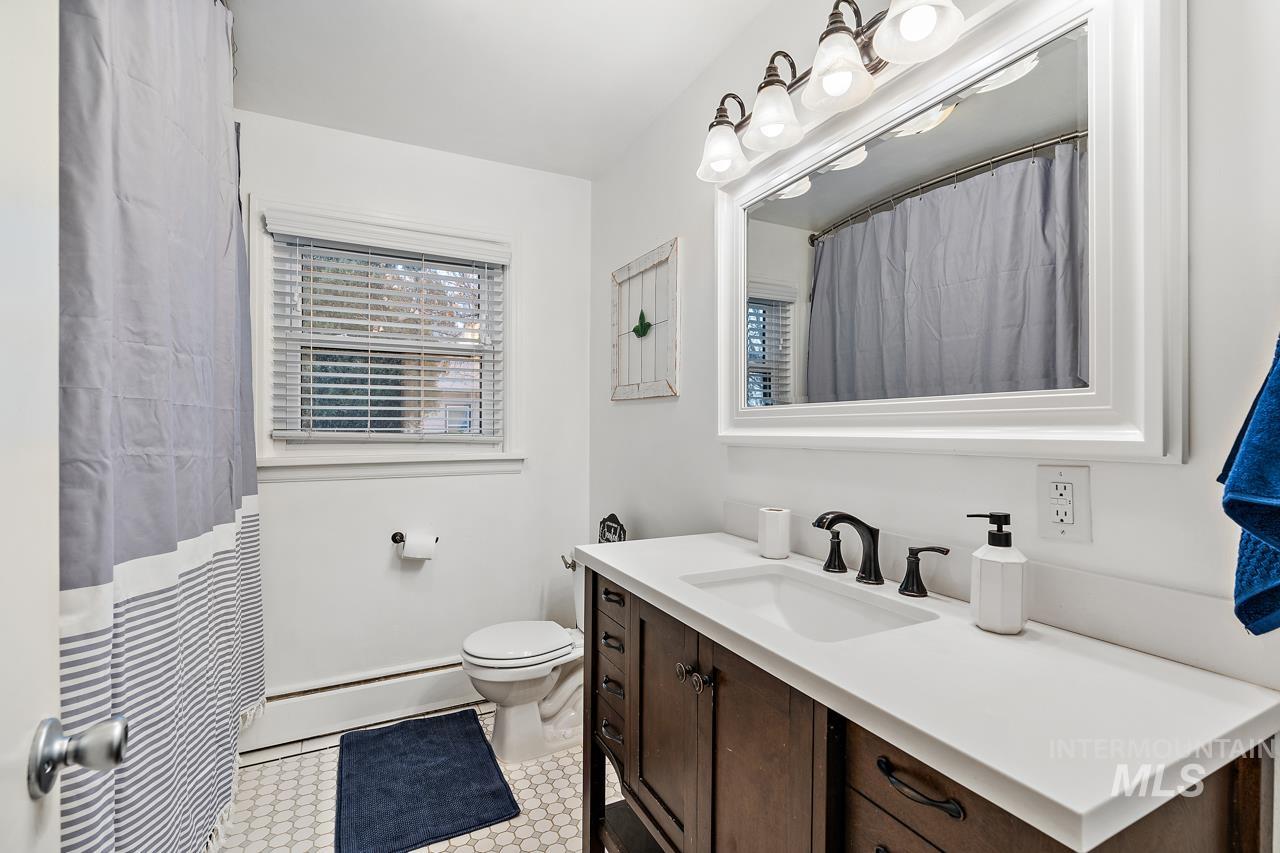 92 N Yale St, Nampa, Idaho 83651, 4 Bedrooms, 2 Bathrooms, Residential For Sale, Price $454,900, 98967053