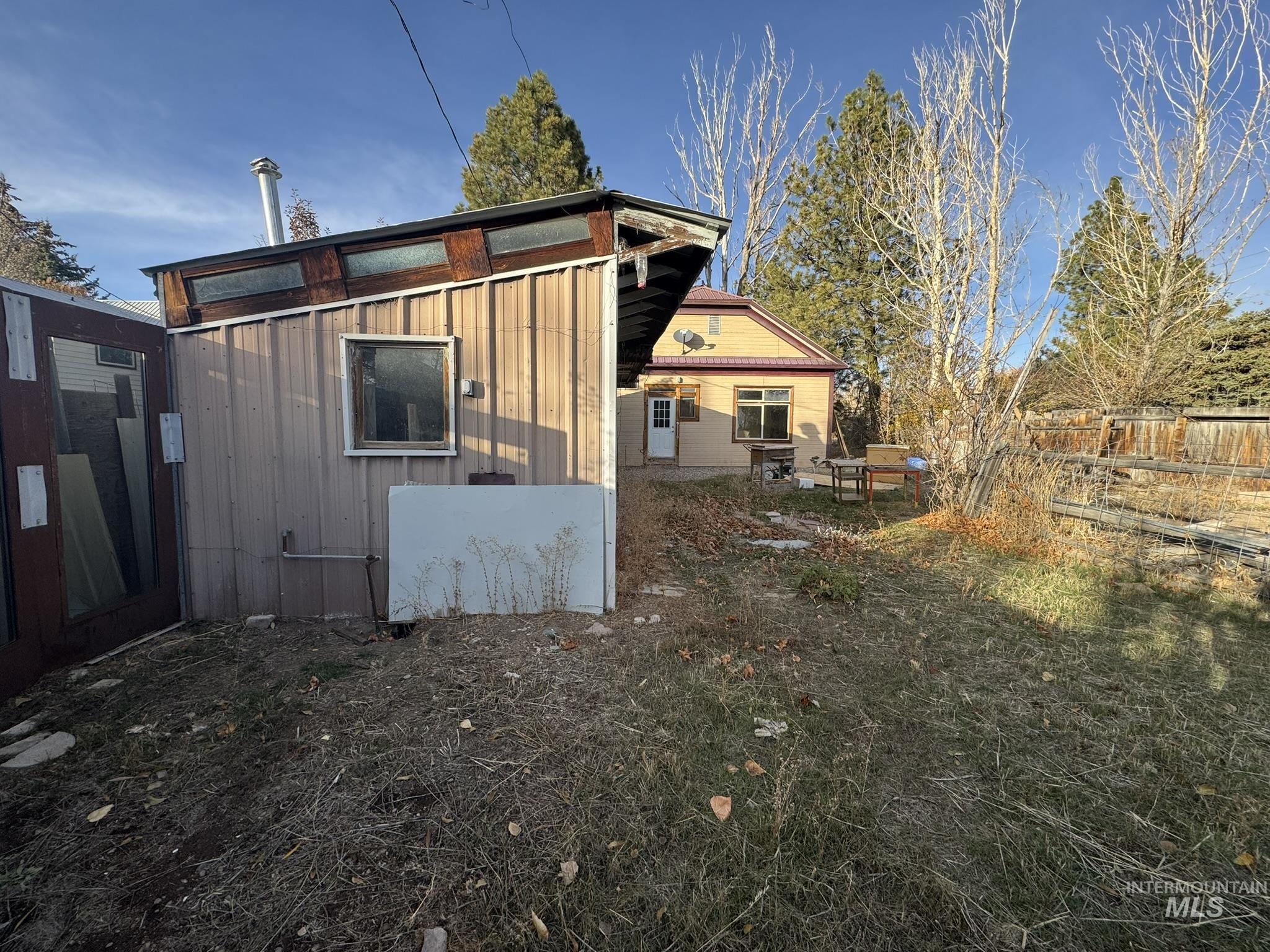 View of home's exterior