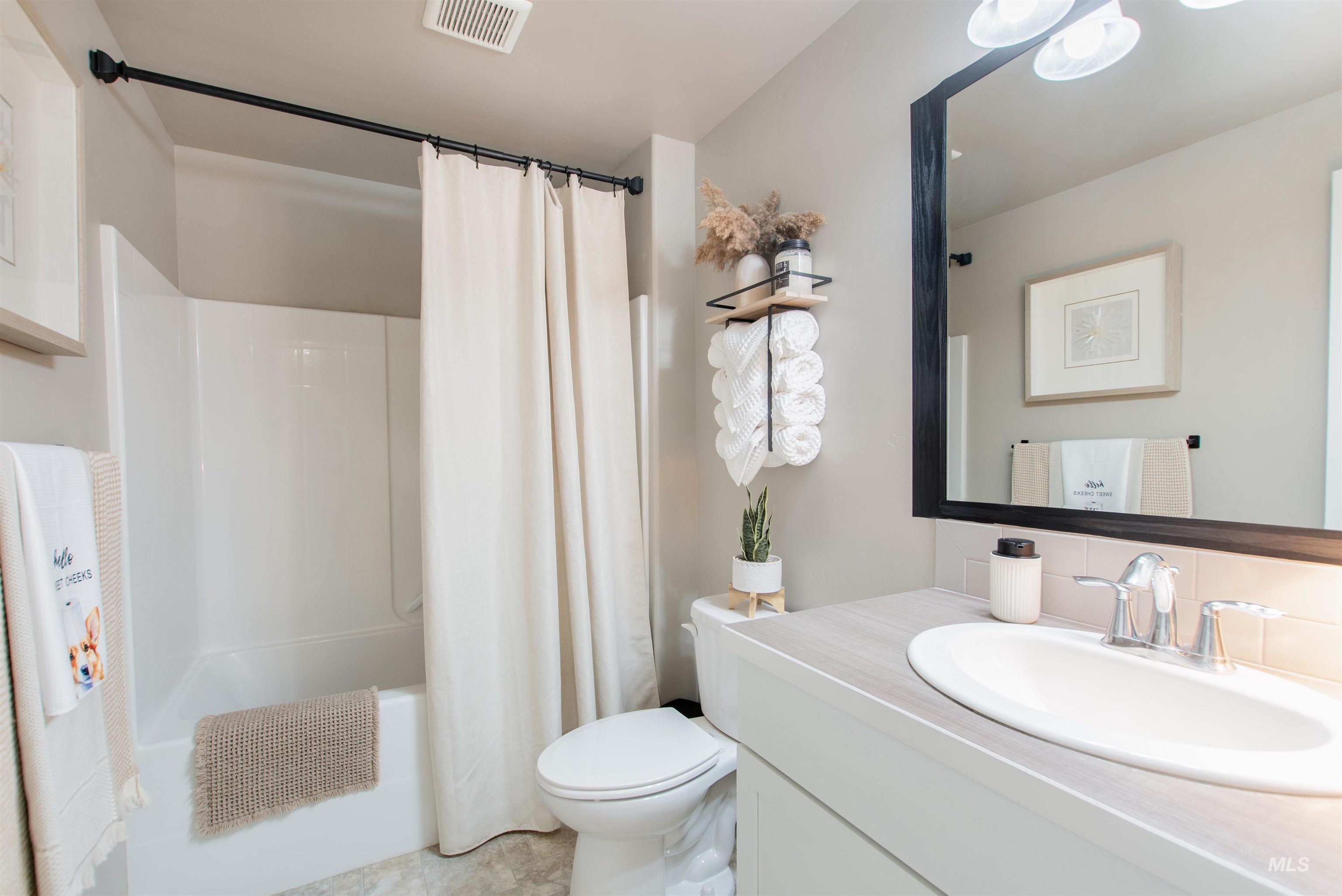 11505 W Baserri Dr, Boise, Idaho 83709, 3 Bedrooms, 2 Bathrooms, Residential For Sale, Price $425,000, 98967069