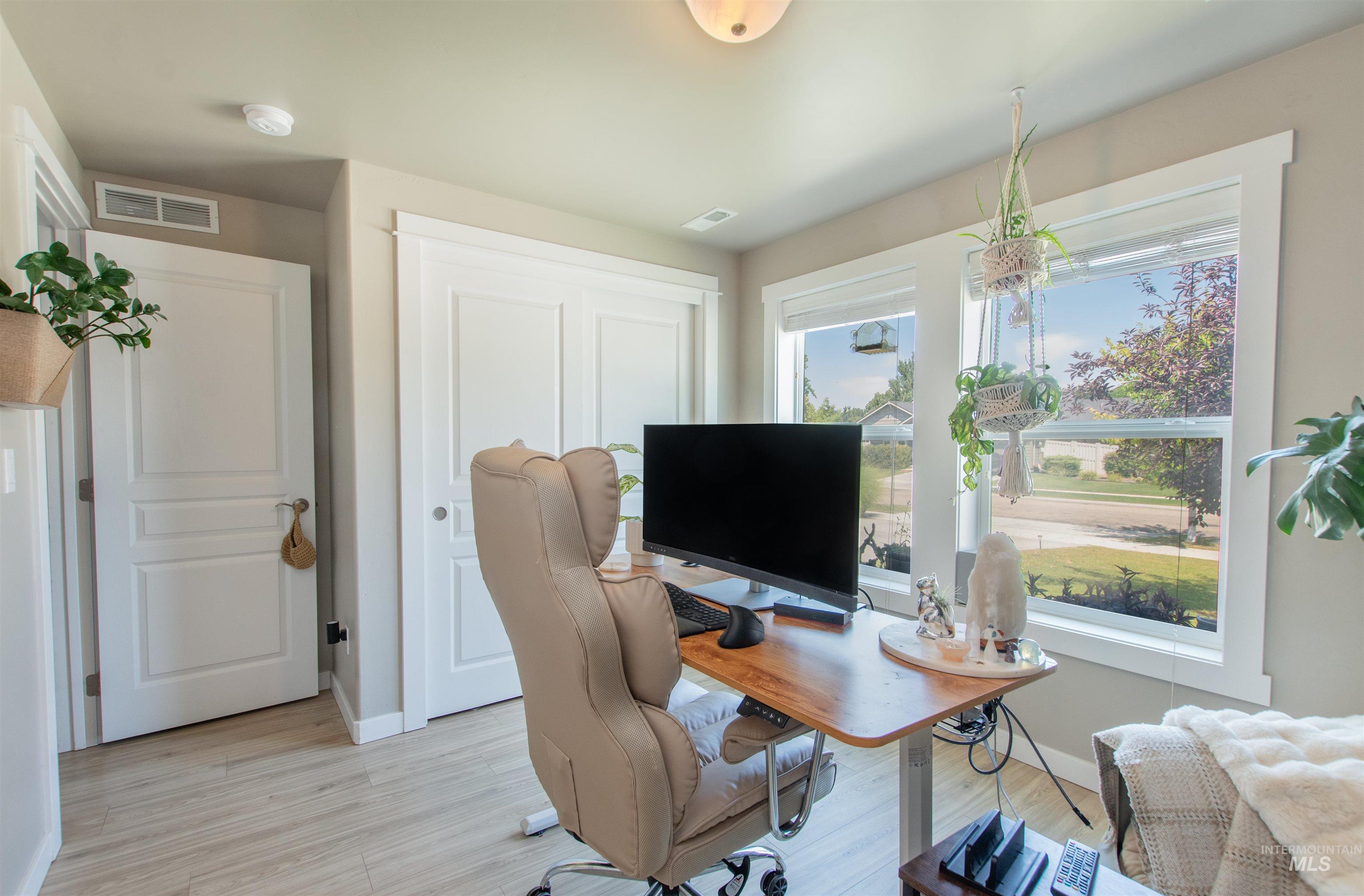 11505 W Baserri Dr, Boise, Idaho 83709, 3 Bedrooms, 2 Bathrooms, Residential For Sale, Price $425,000, 98967069