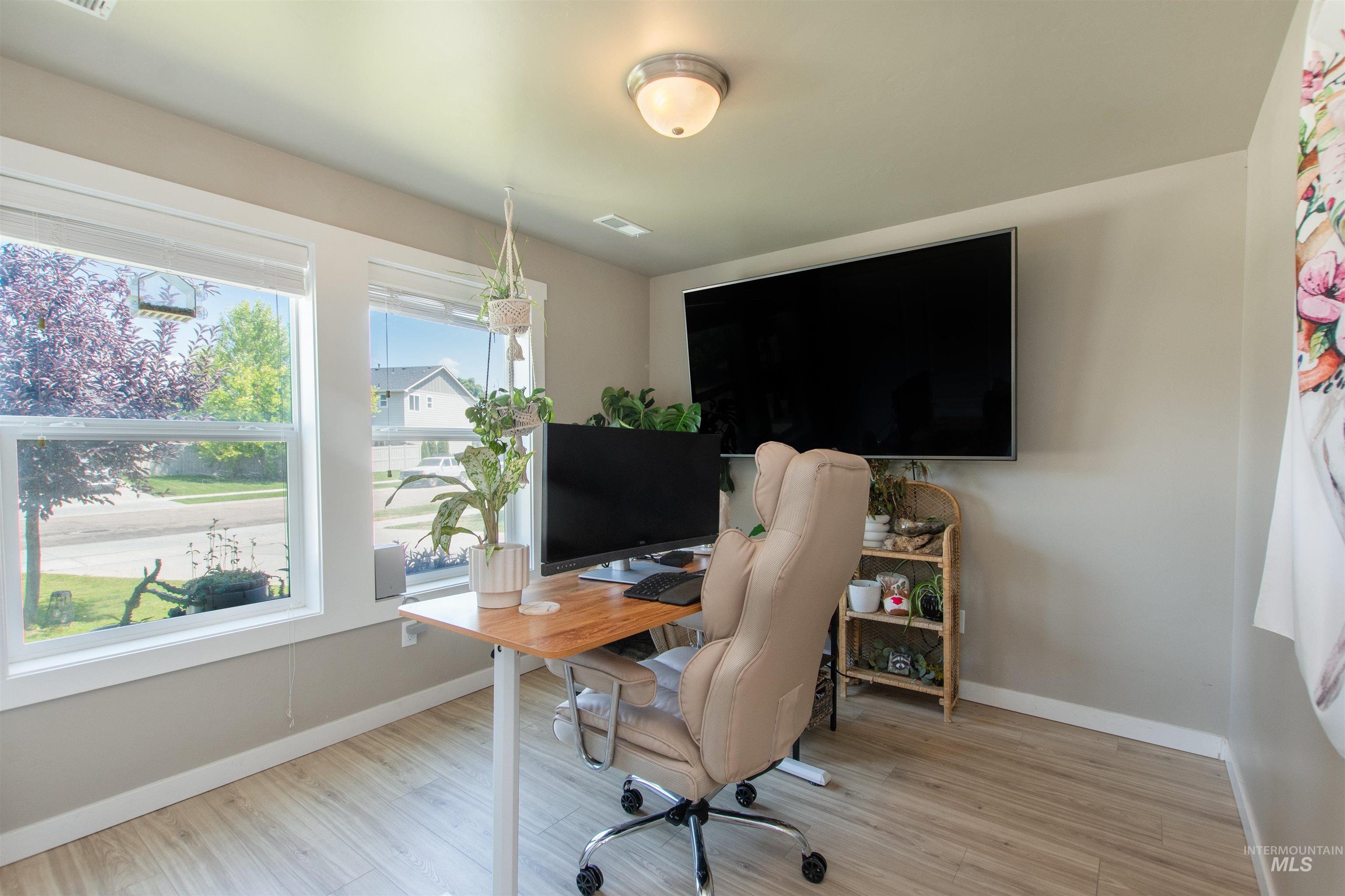 11505 W Baserri Dr, Boise, Idaho 83709, 3 Bedrooms, 2 Bathrooms, Residential For Sale, Price $425,000, 98967069