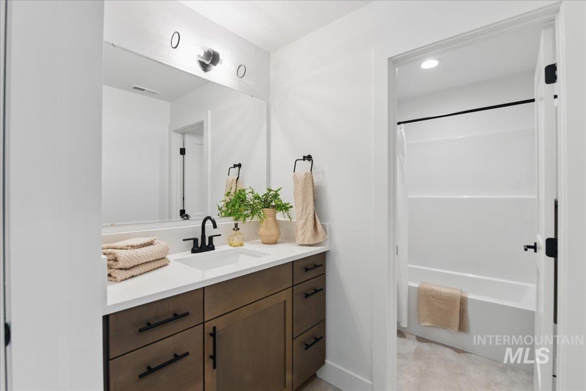 7779 W Daybreak Run Ct, Meridian, Idaho 83646, 4 Bedrooms, 2.5 Bathrooms, Residential For Sale, Price $624,900, 98967076