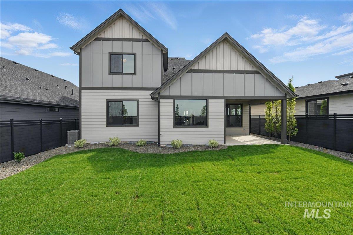 7779 W Daybreak Run Ct, Meridian, Idaho 83646, 4 Bedrooms, 2.5 Bathrooms, Residential For Sale, Price $624,900, 98967076