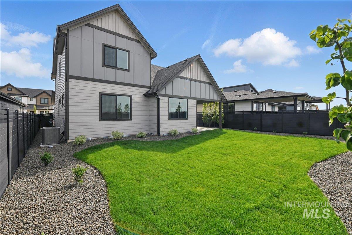 7779 W Daybreak Run Ct, Meridian, Idaho 83646, 4 Bedrooms, 2.5 Bathrooms, Residential For Sale, Price $624,900, 98967076