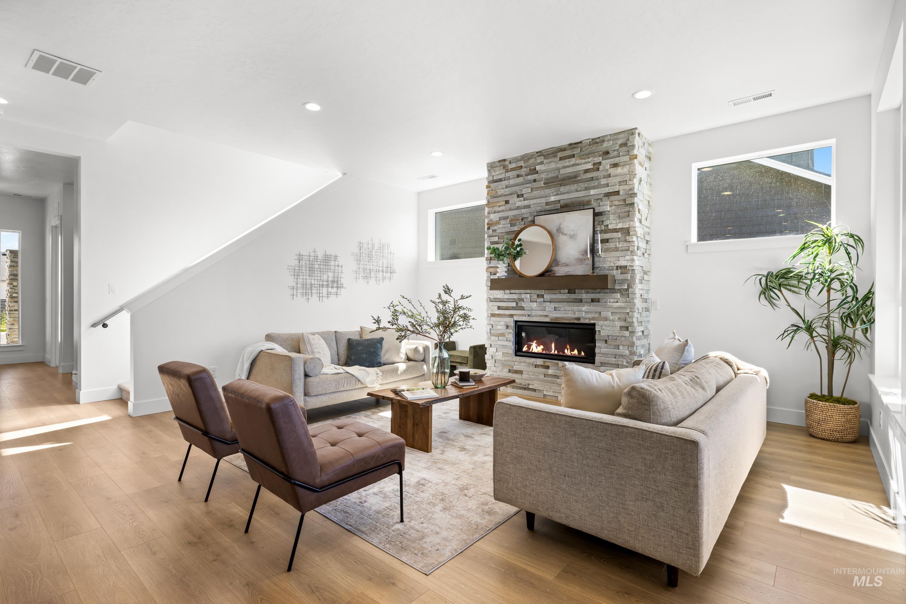 7649 W Whisper Ridge Dr, Meridian, Idaho 83646, 4 Bedrooms, 3 Bathrooms, Residential For Sale, Price $724,900, 98967078