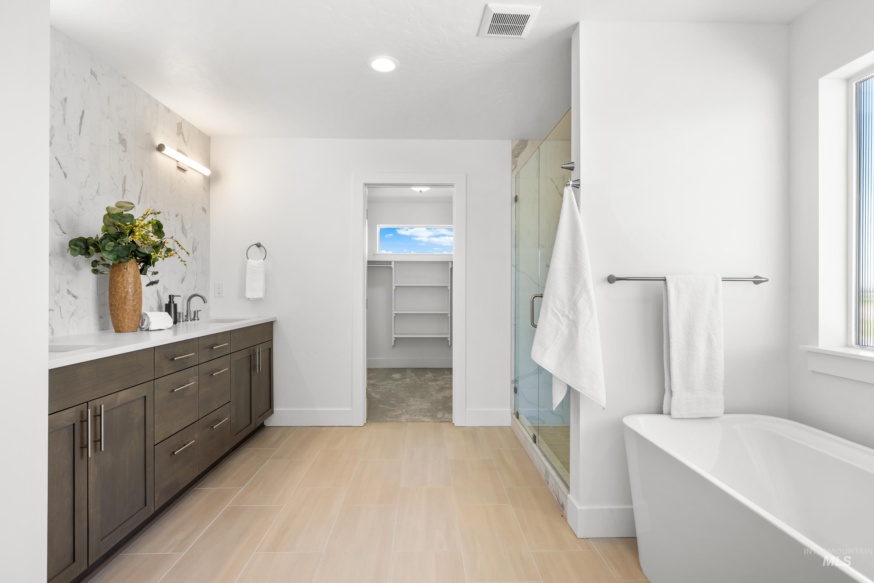 7649 W Whisper Ridge Dr, Meridian, Idaho 83646, 4 Bedrooms, 3 Bathrooms, Residential For Sale, Price $724,900, 98967078