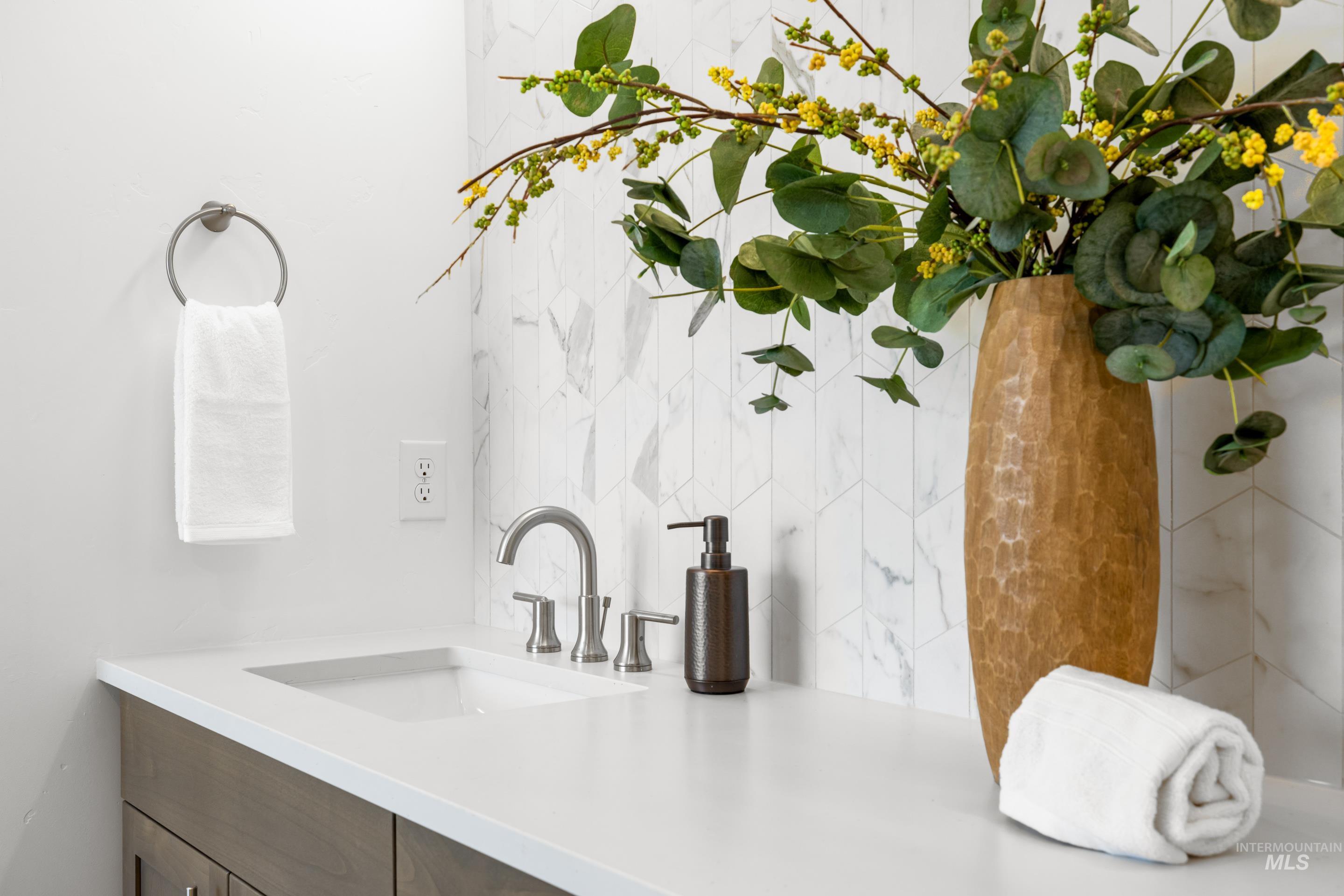 7649 W Whisper Ridge Dr, Meridian, Idaho 83646, 4 Bedrooms, 3 Bathrooms, Residential For Sale, Price $724,900, 98967078