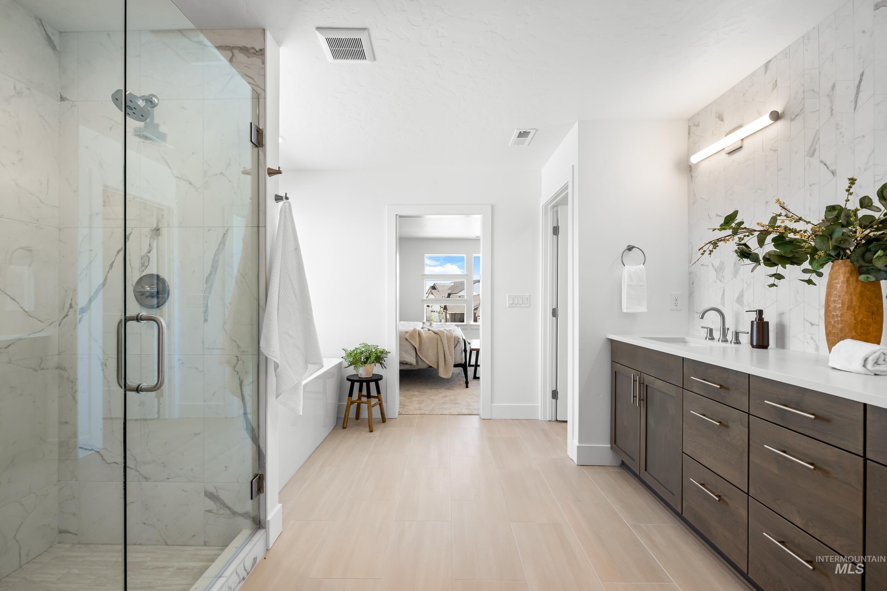 7649 W Whisper Ridge Dr, Meridian, Idaho 83646, 4 Bedrooms, 3 Bathrooms, Residential For Sale, Price $724,900, 98967078