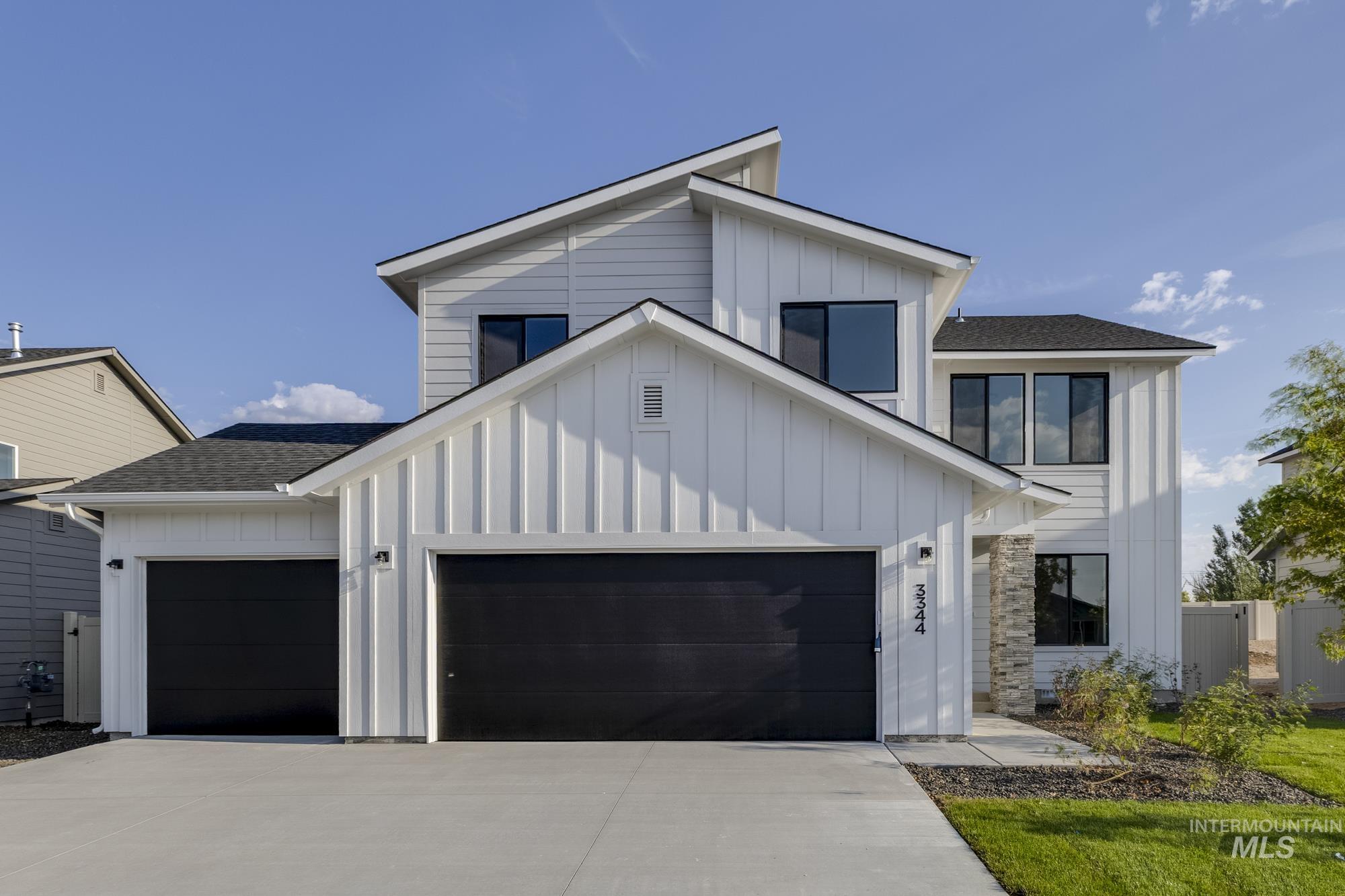 10575 W Teratai St, Star, Idaho 83669, 4 Bedrooms, 2.5 Bathrooms, Residential For Sale, Price $579,990, 98967098