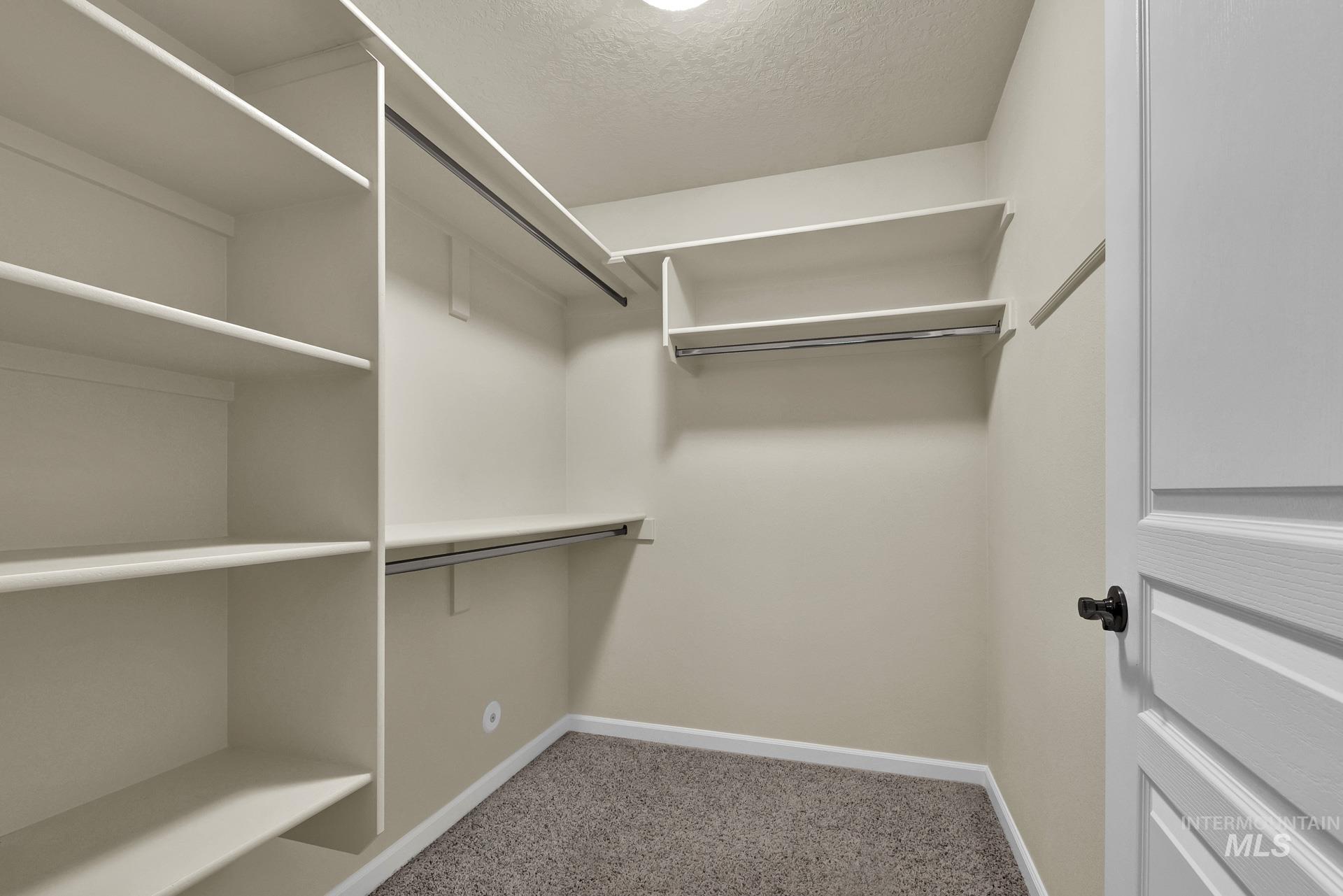 2870 N Cloverdale, Boise, Idaho 83713, 2 Bedrooms, 2 Bathrooms, Residential For Sale, Price $442,900, 98967110