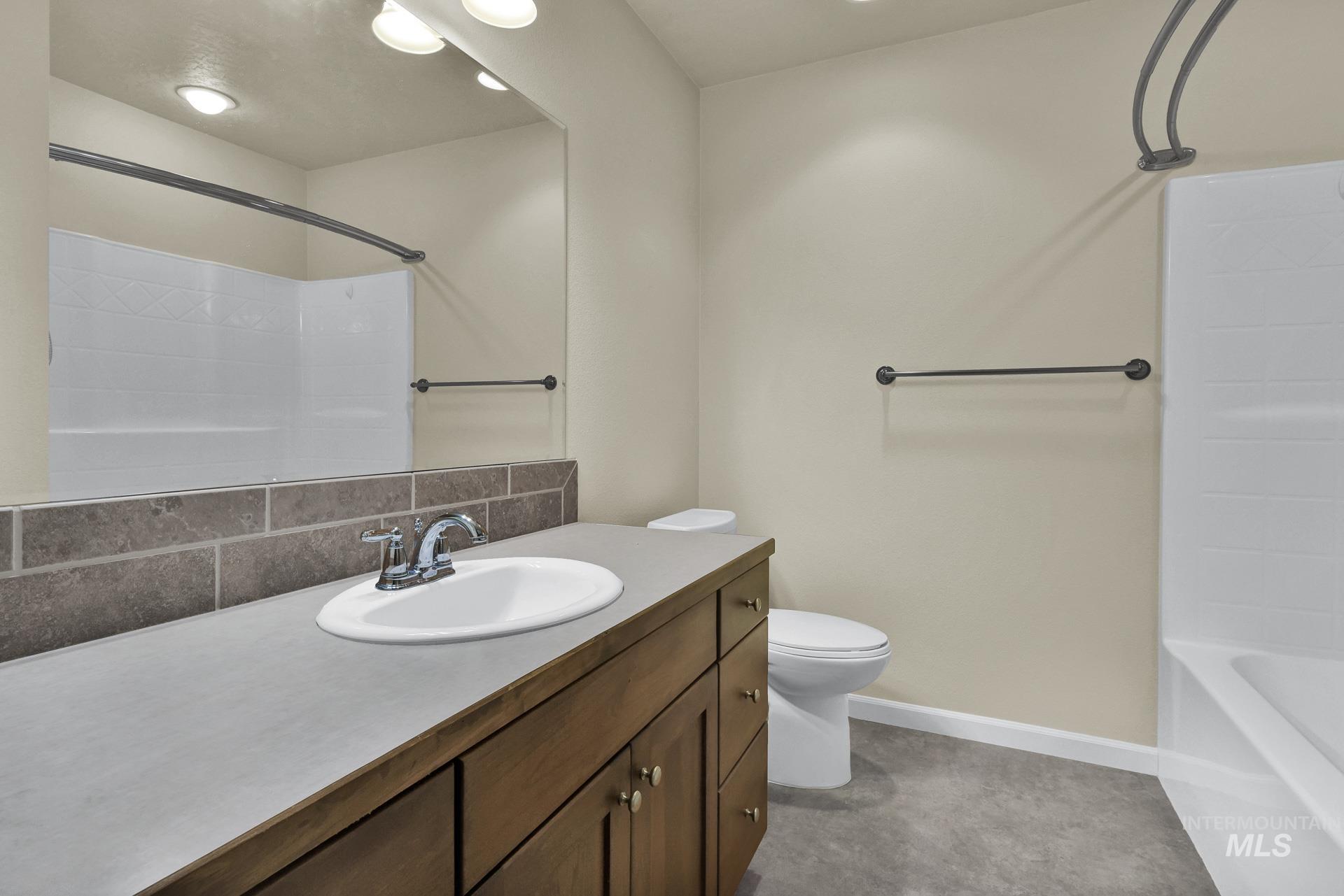 2870 N Cloverdale, Boise, Idaho 83713, 2 Bedrooms, 2 Bathrooms, Residential For Sale, Price $442,900, 98967110