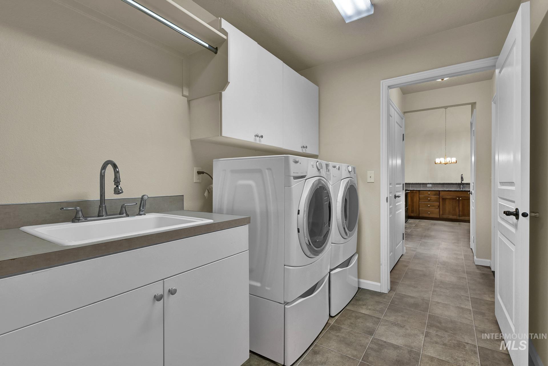 2870 N Cloverdale, Boise, Idaho 83713, 2 Bedrooms, 2 Bathrooms, Residential For Sale, Price $442,900, 98967110