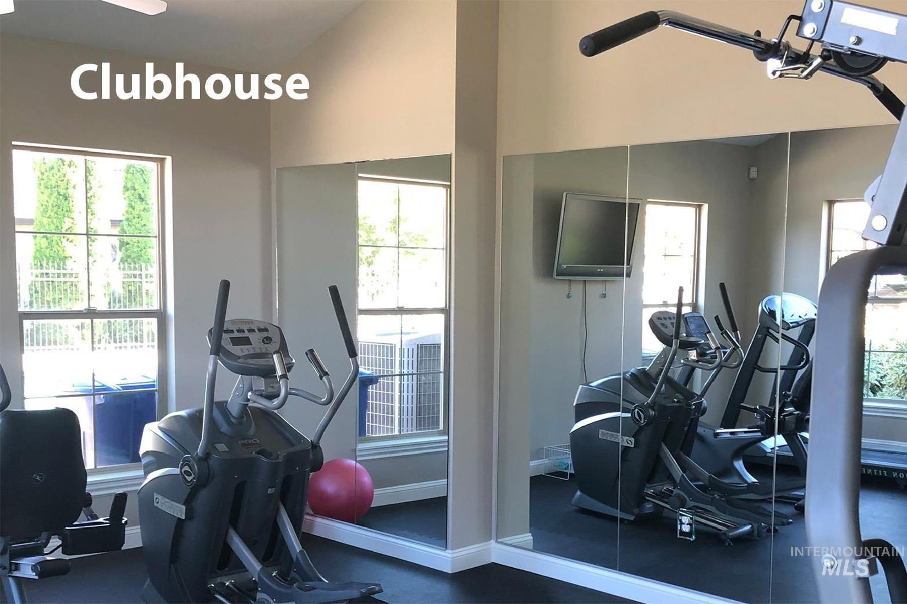 2870 N Cloverdale, Boise, Idaho 83713, 2 Bedrooms, 2 Bathrooms, Residential For Sale, Price $442,900, 98967110